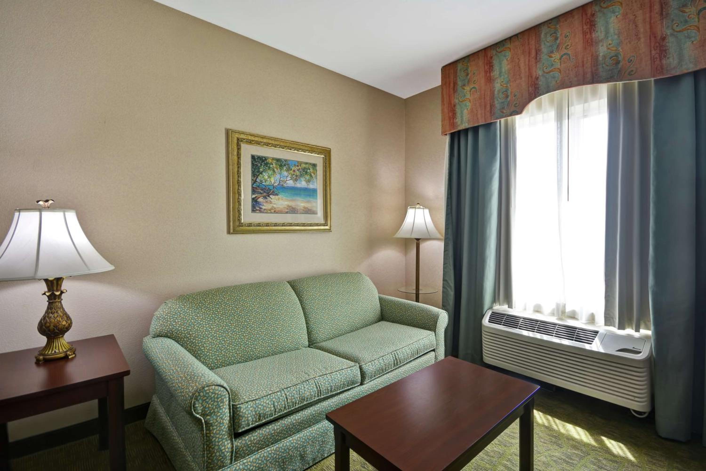 Executive King Room With Sofa Bed - Non-Smoking photo 2