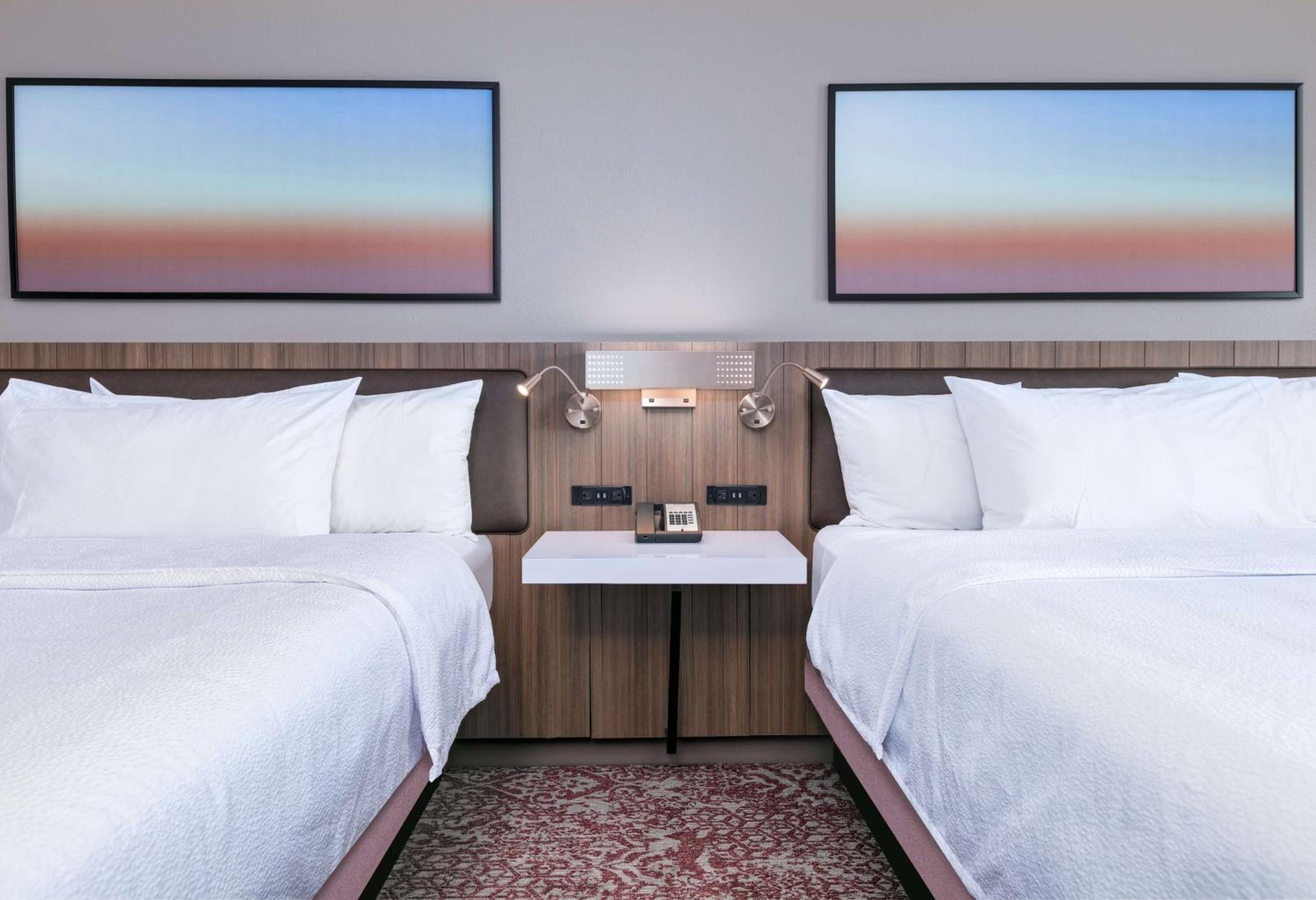 Queen Room with Two Queen Beds - Photo 6