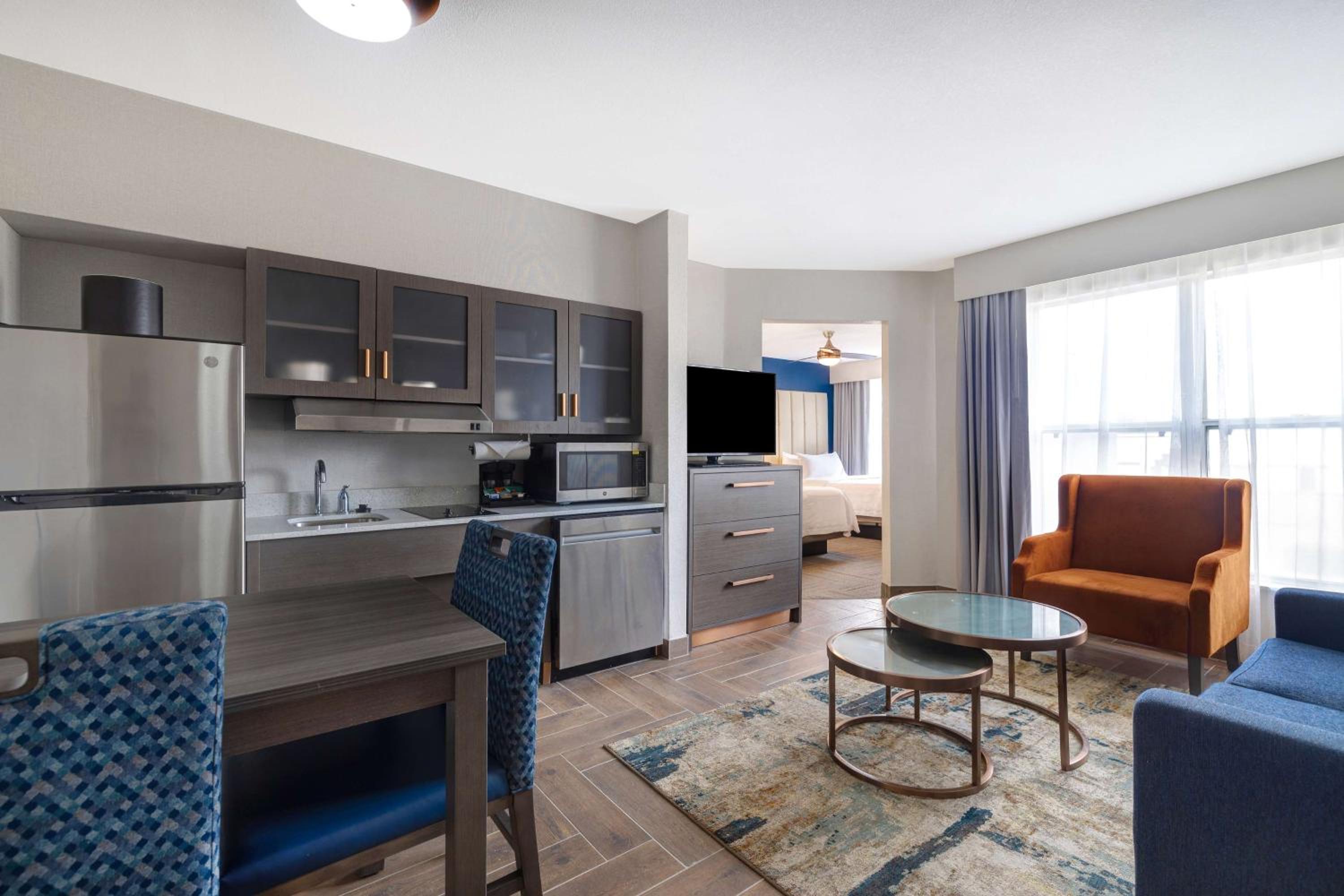 One-Bedroom Suite with Two Double Beds - Non-Smoking - Photo 12
