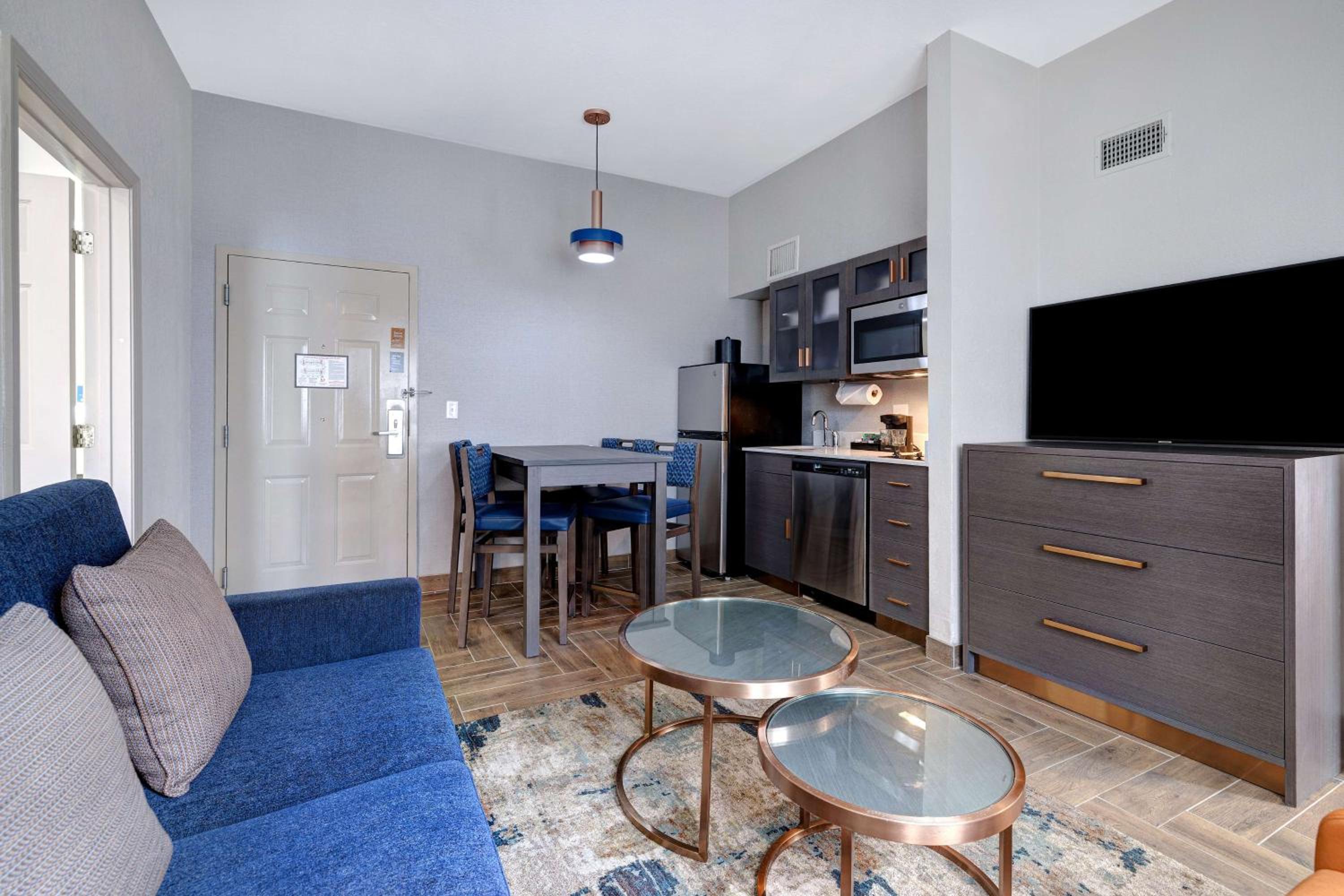 Two-Bedroom King Suite - Non-Smoking - Photo 15