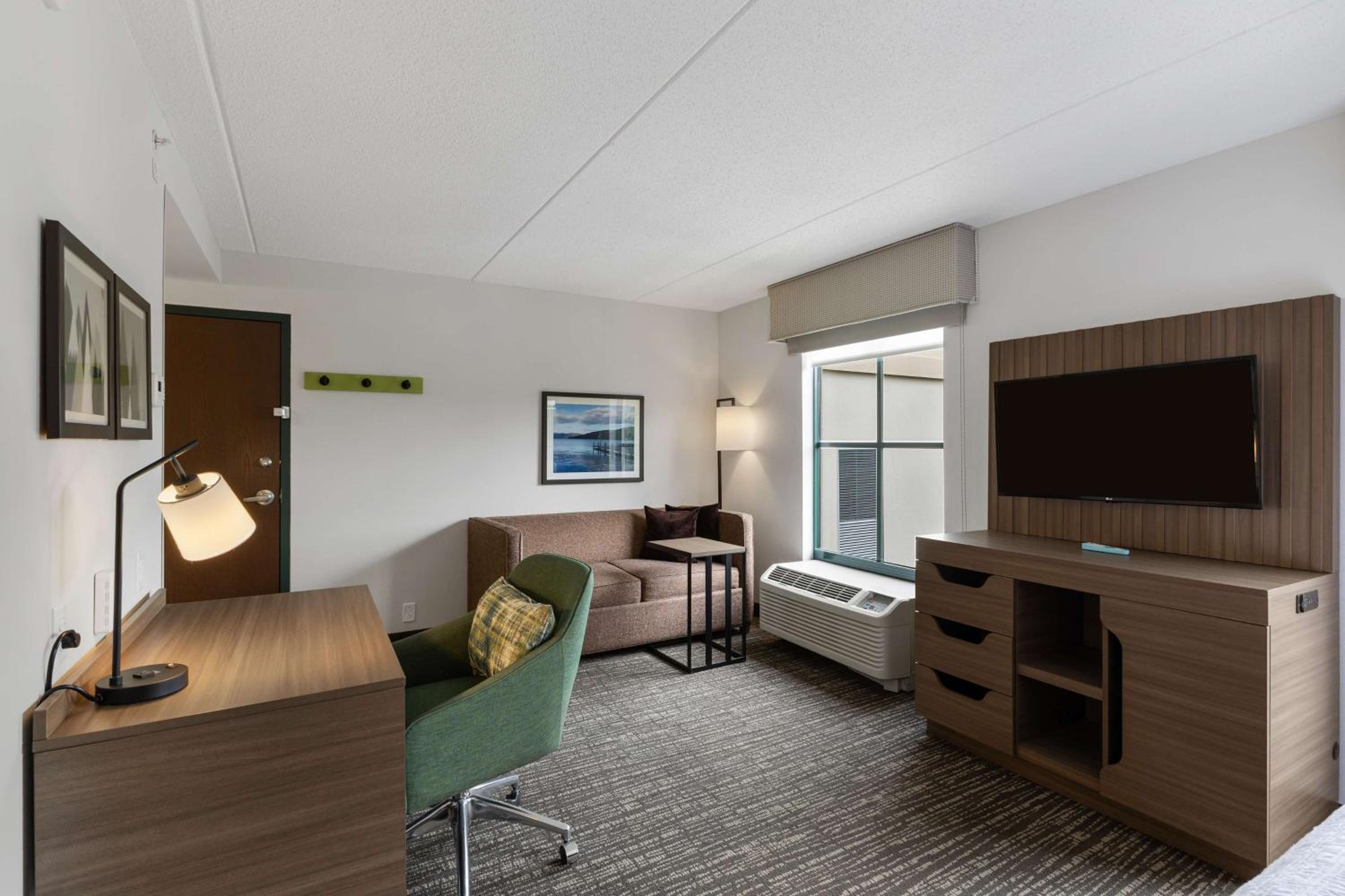 King Studio with Sofa Bed - Non-Smoking - Photo 6