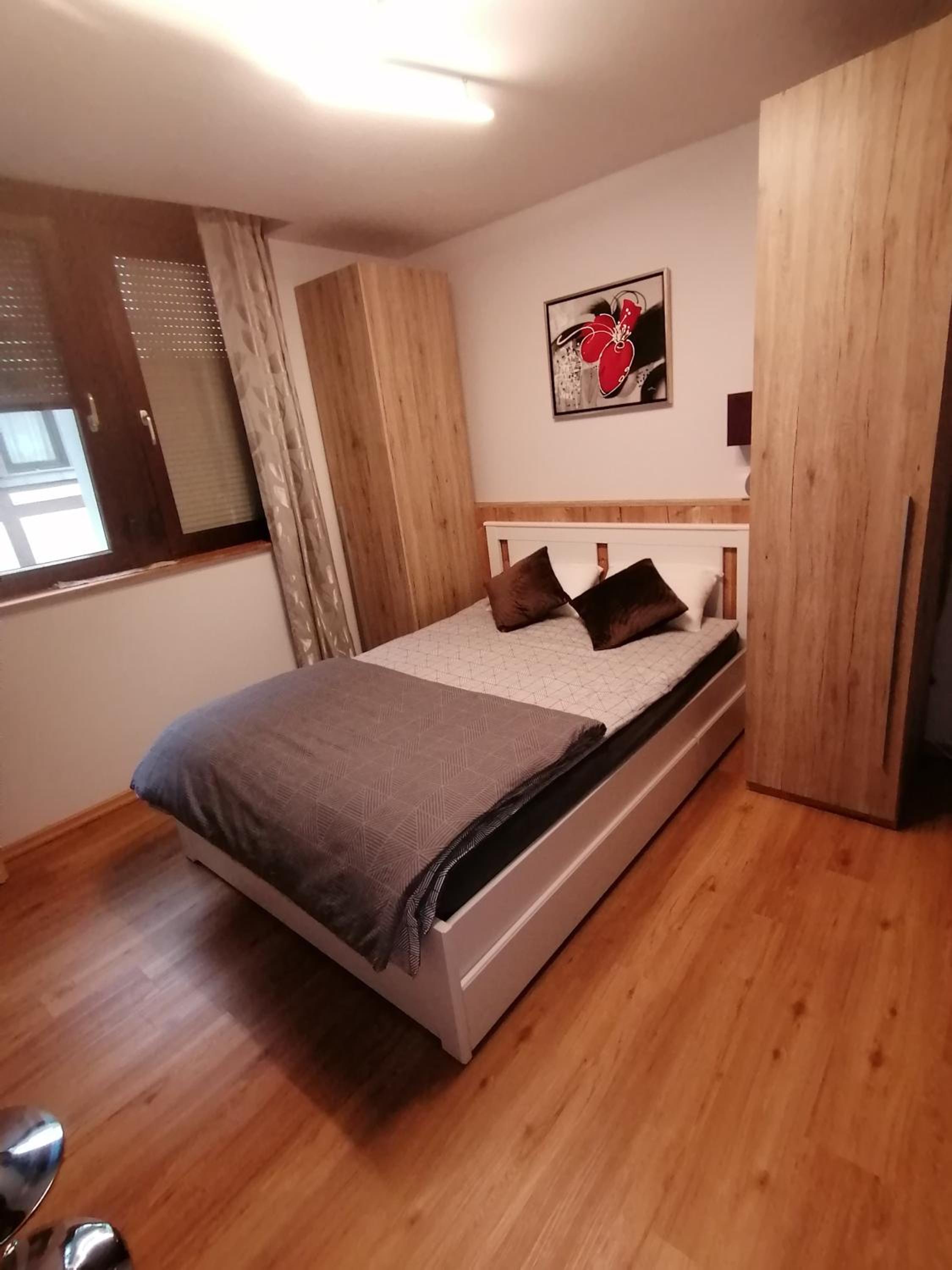 One-Bedroom Apartment photo 3