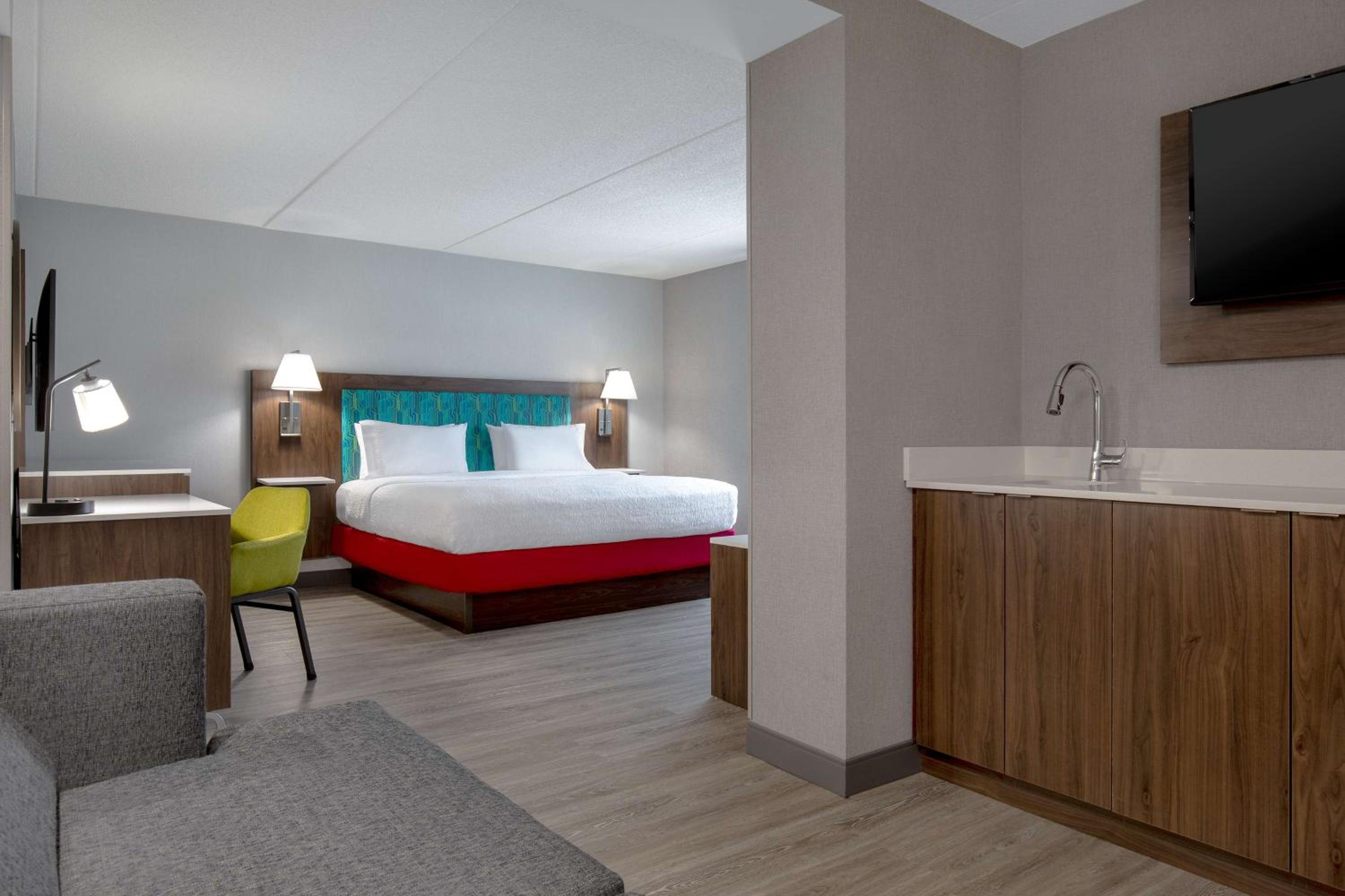 King Room with Sofa Bed - Non-Smoking