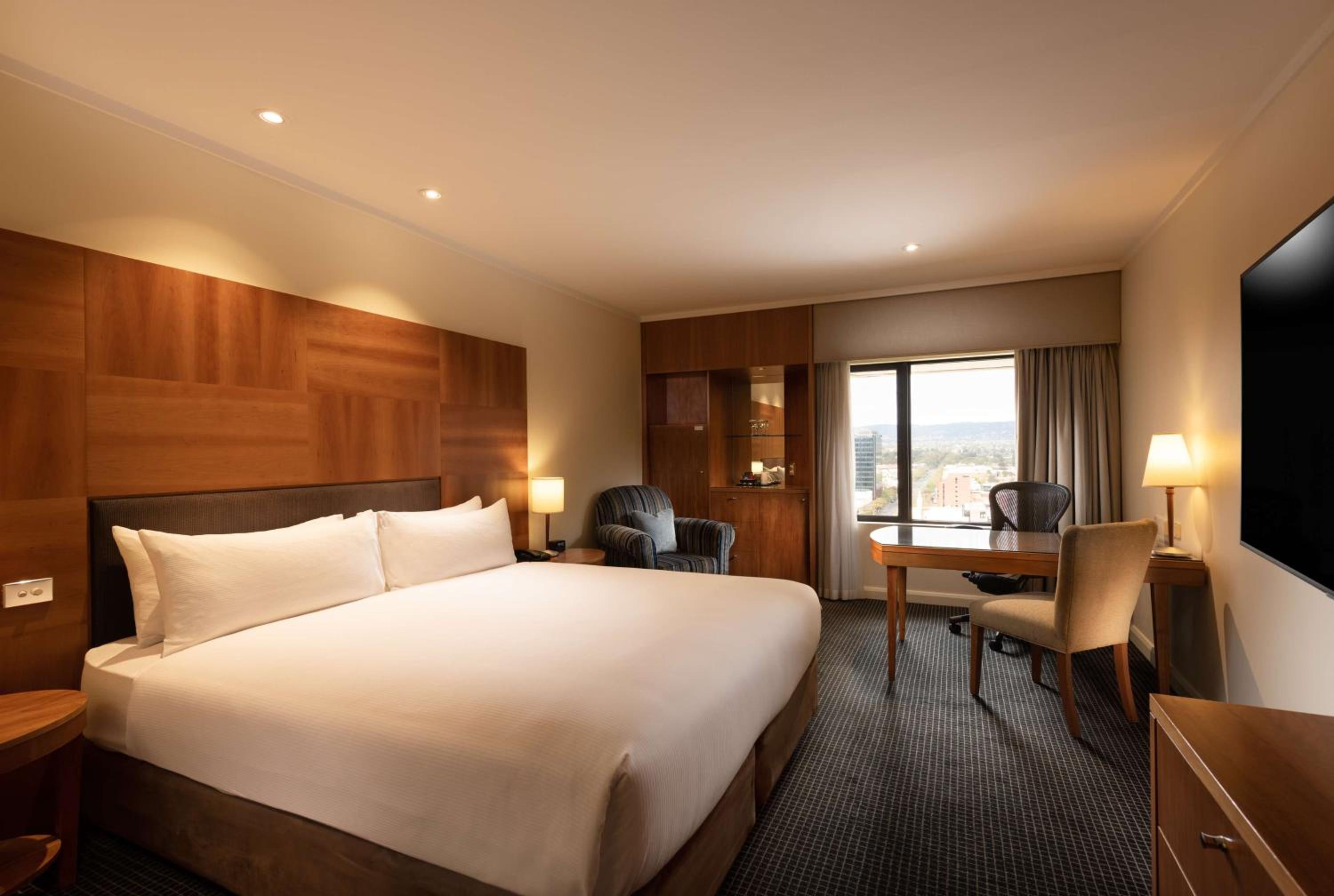 Deluxe King Room Plus - Photo 1