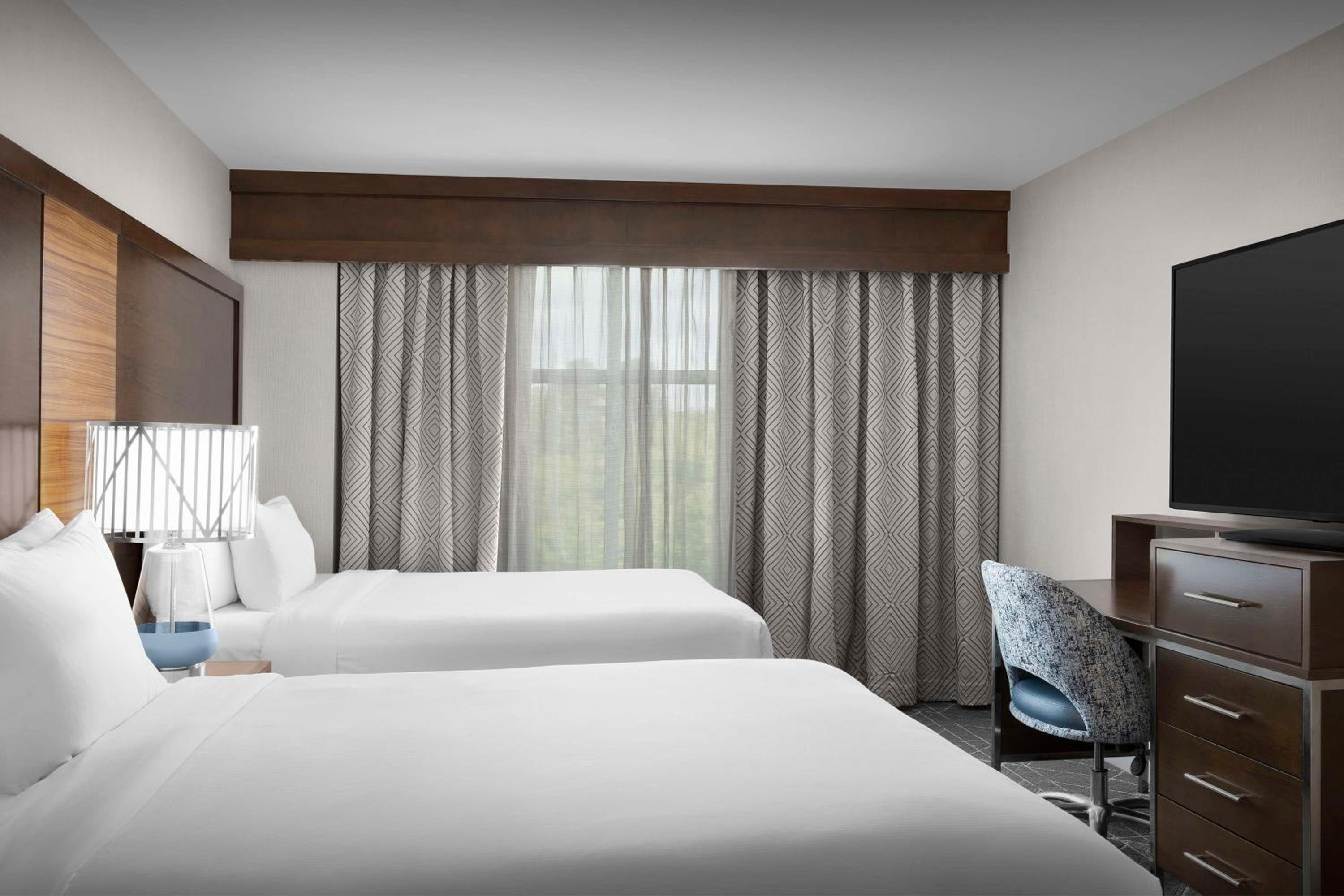 Suite with Two Queen Beds - Non-Smoking - Photo 2