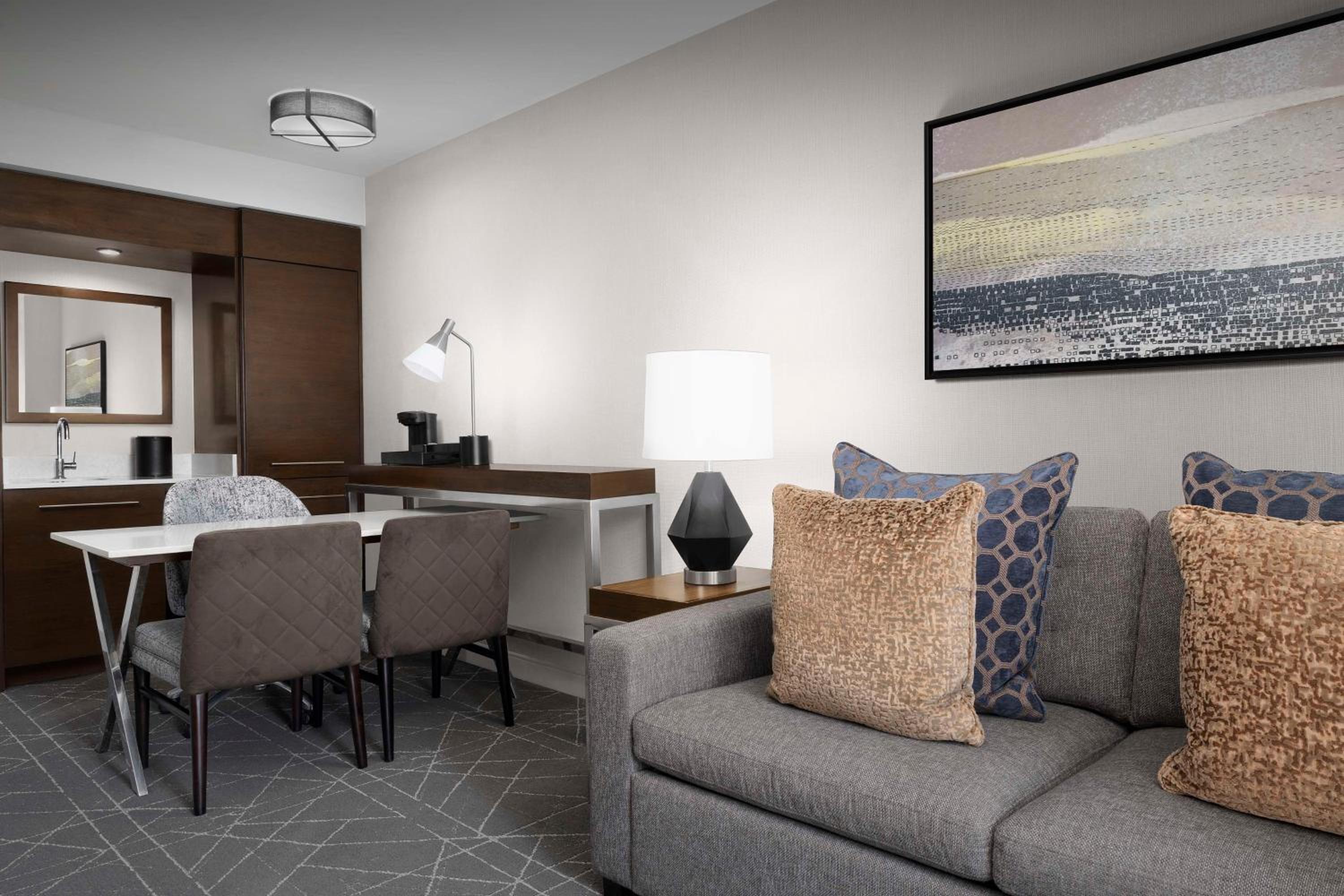 Suite with Two Queen Beds - Mobility and Hearing Access/Non-Smoking - Photo 2