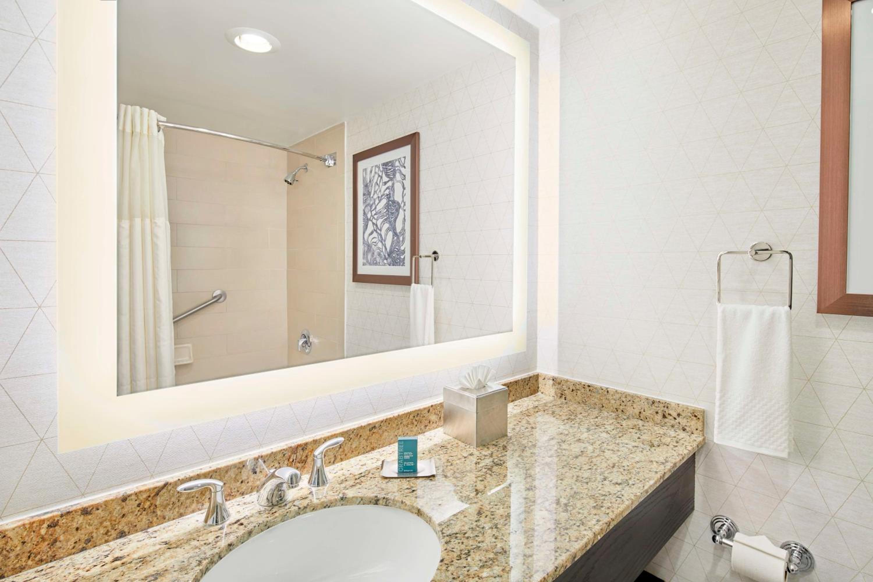 Double Room with Two Double Beds - Photo 2