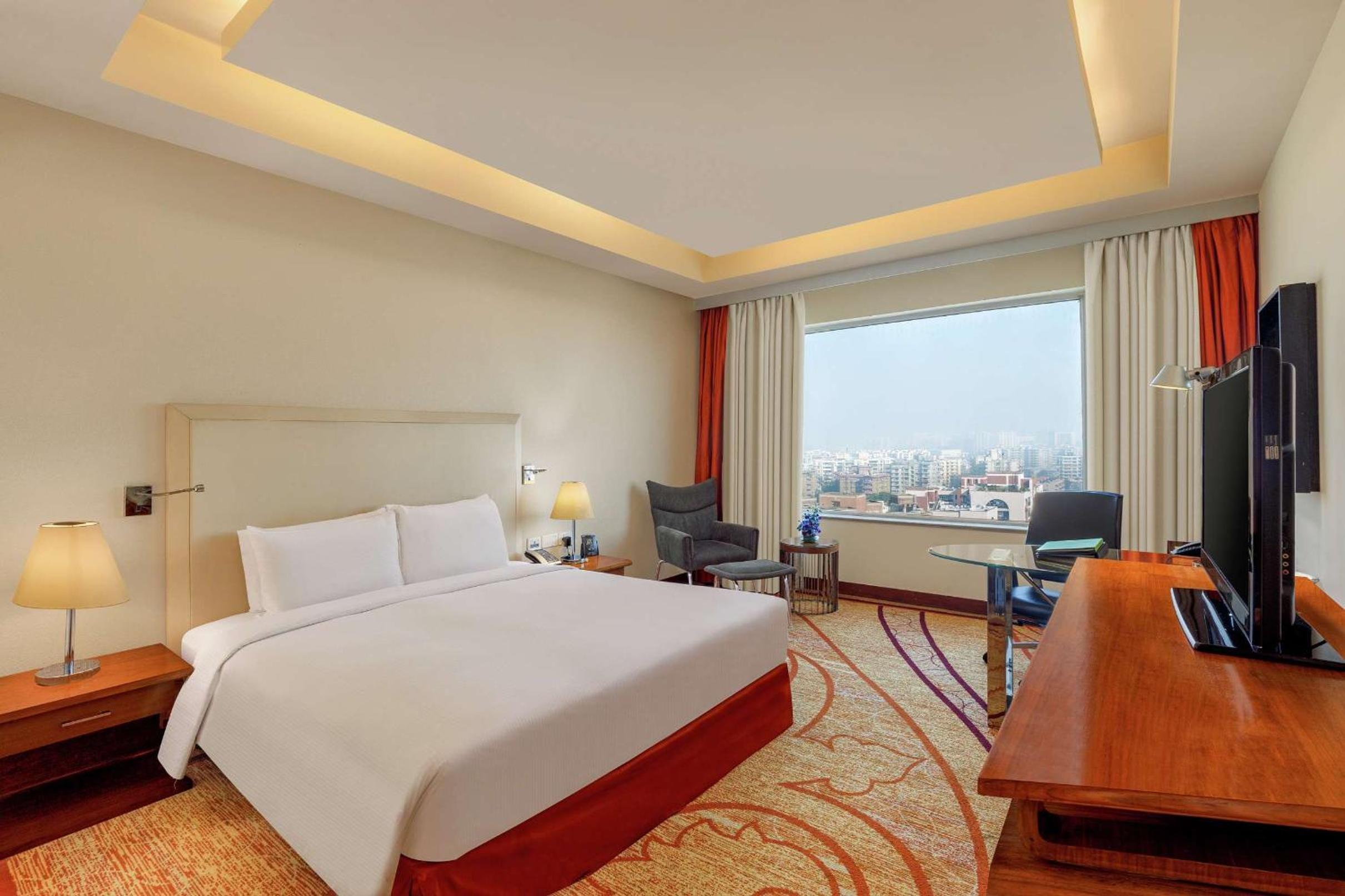 Executive King Room - Lounge Access - Photo 1