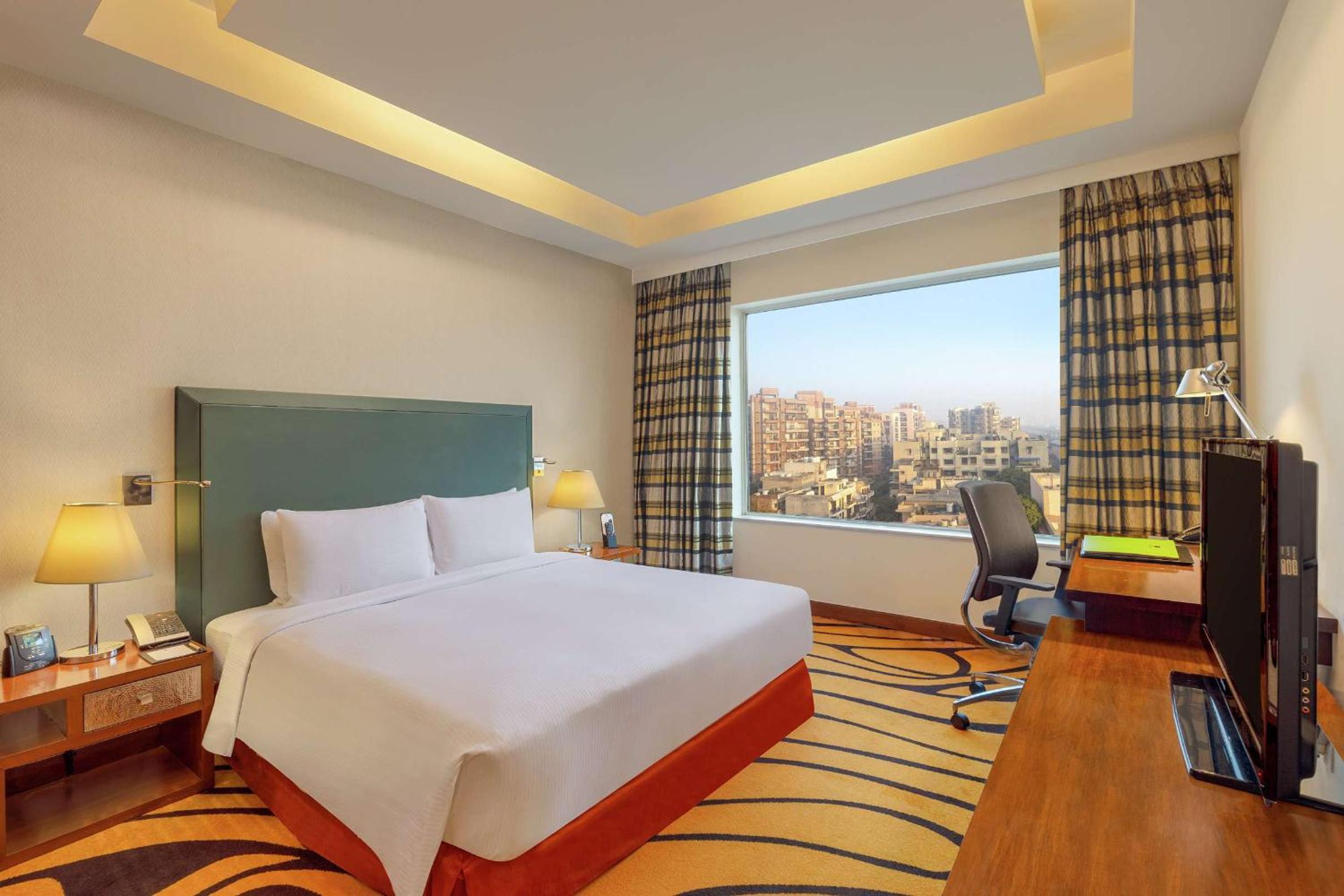 Executive King Room - Lounge Access - Photo 2