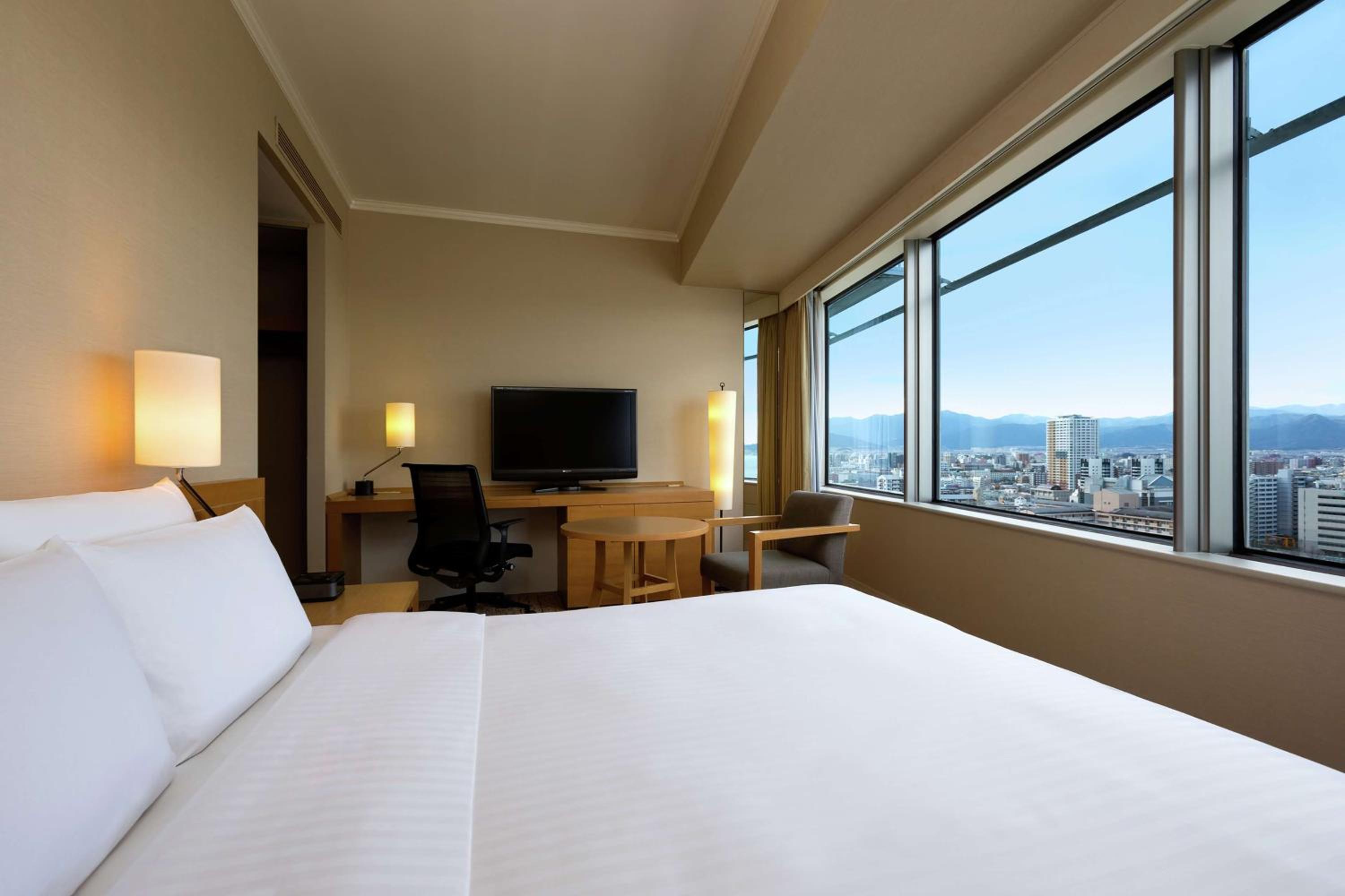 Double Hilton Guest Room - Photo 1