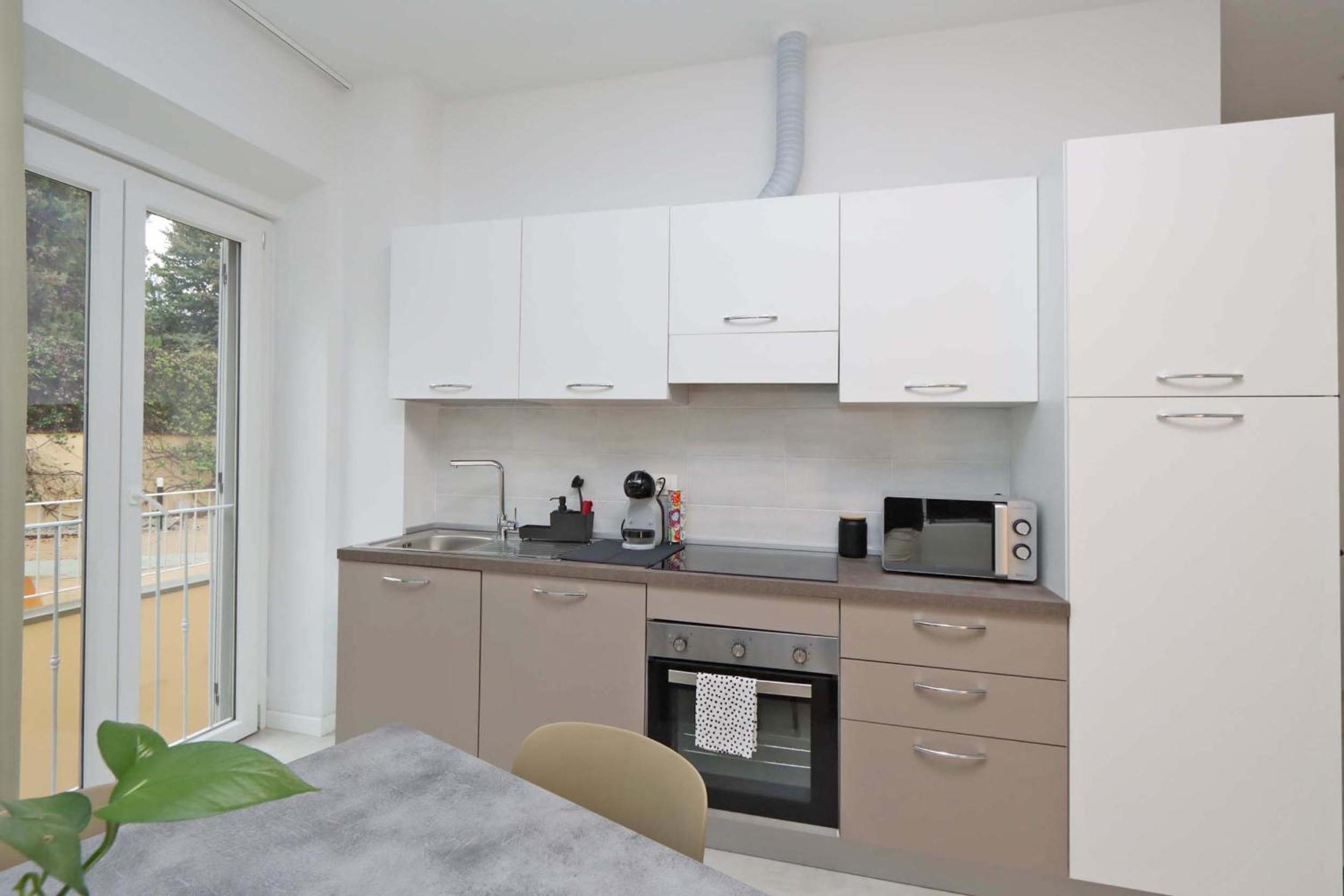 One-Bedroom Deluxe Apartment photo 2