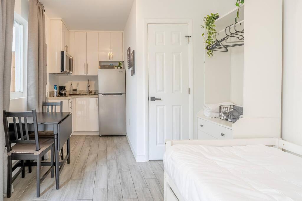 One-Bedroom House photo 1