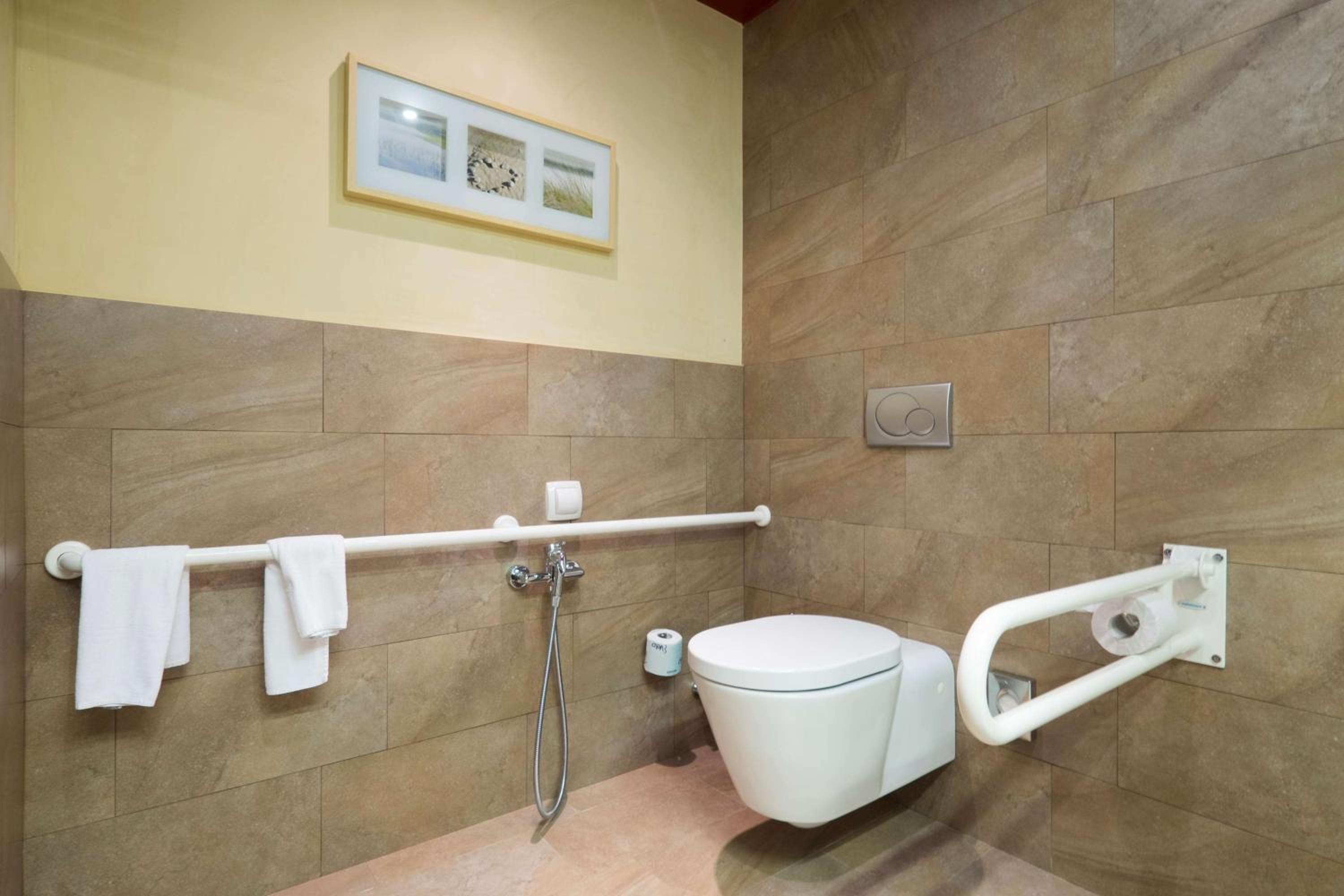 King Room - Mobility Accessible