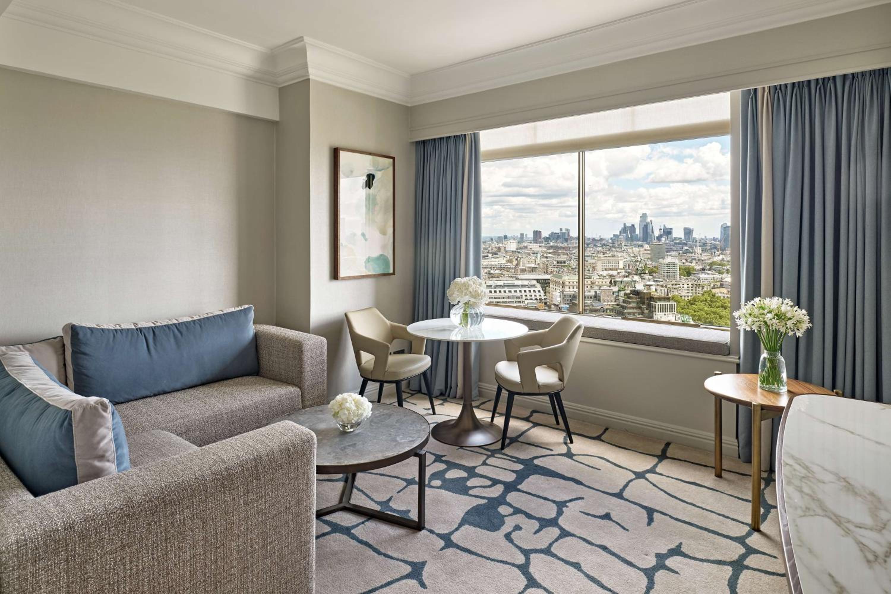 Grosvenor Suite with Lounge Access