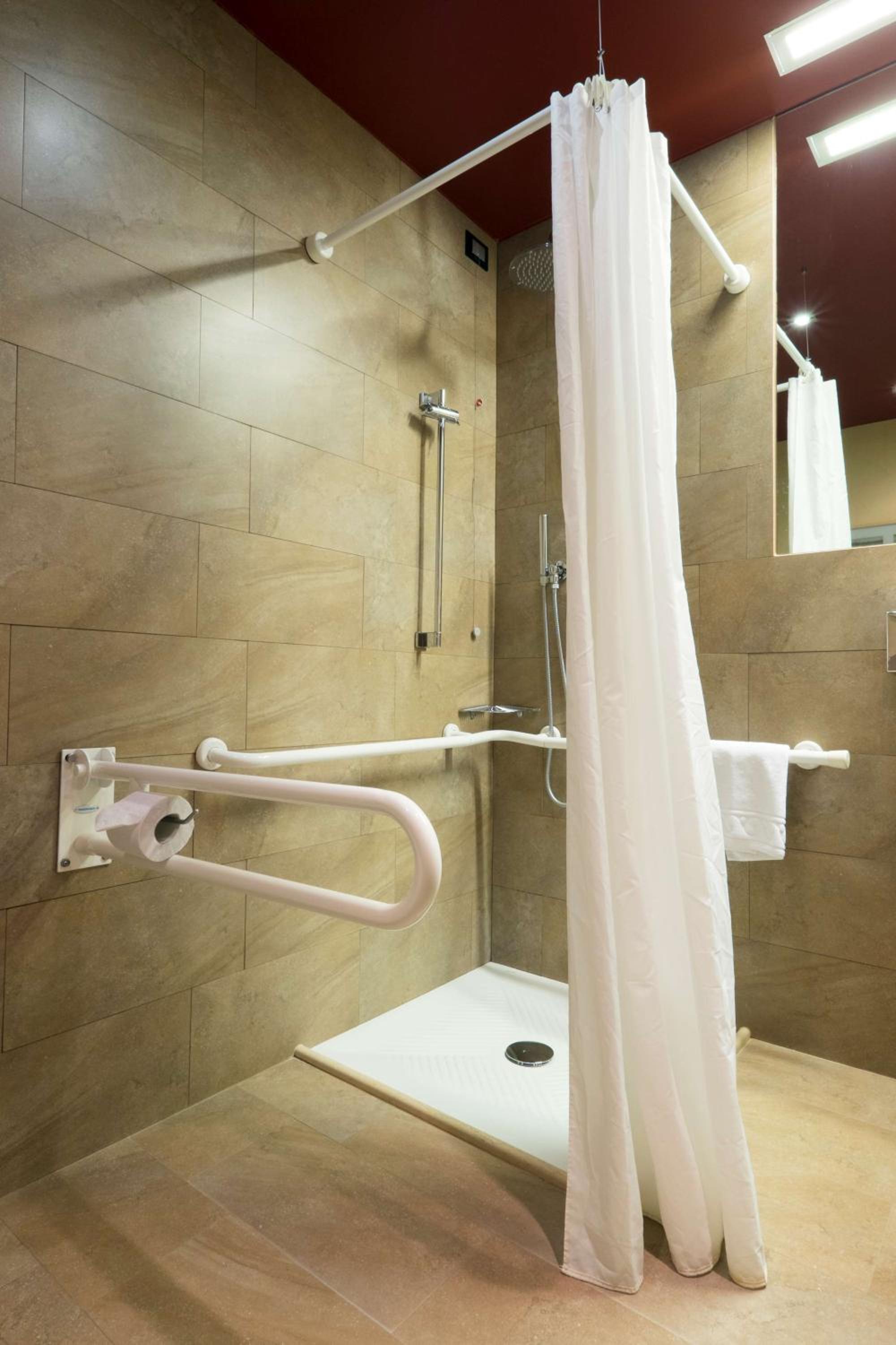 King Room - Mobility Accessible