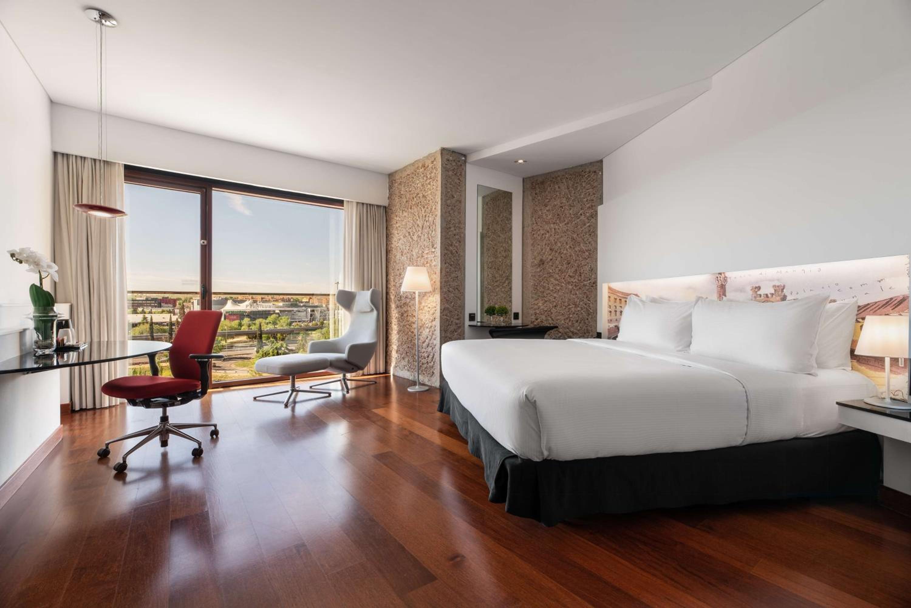 Premium Executive Corner King Room