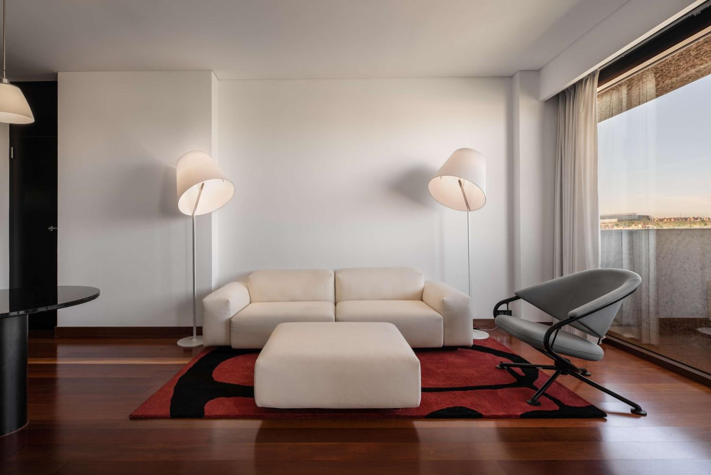 One-Bedroom King Suite