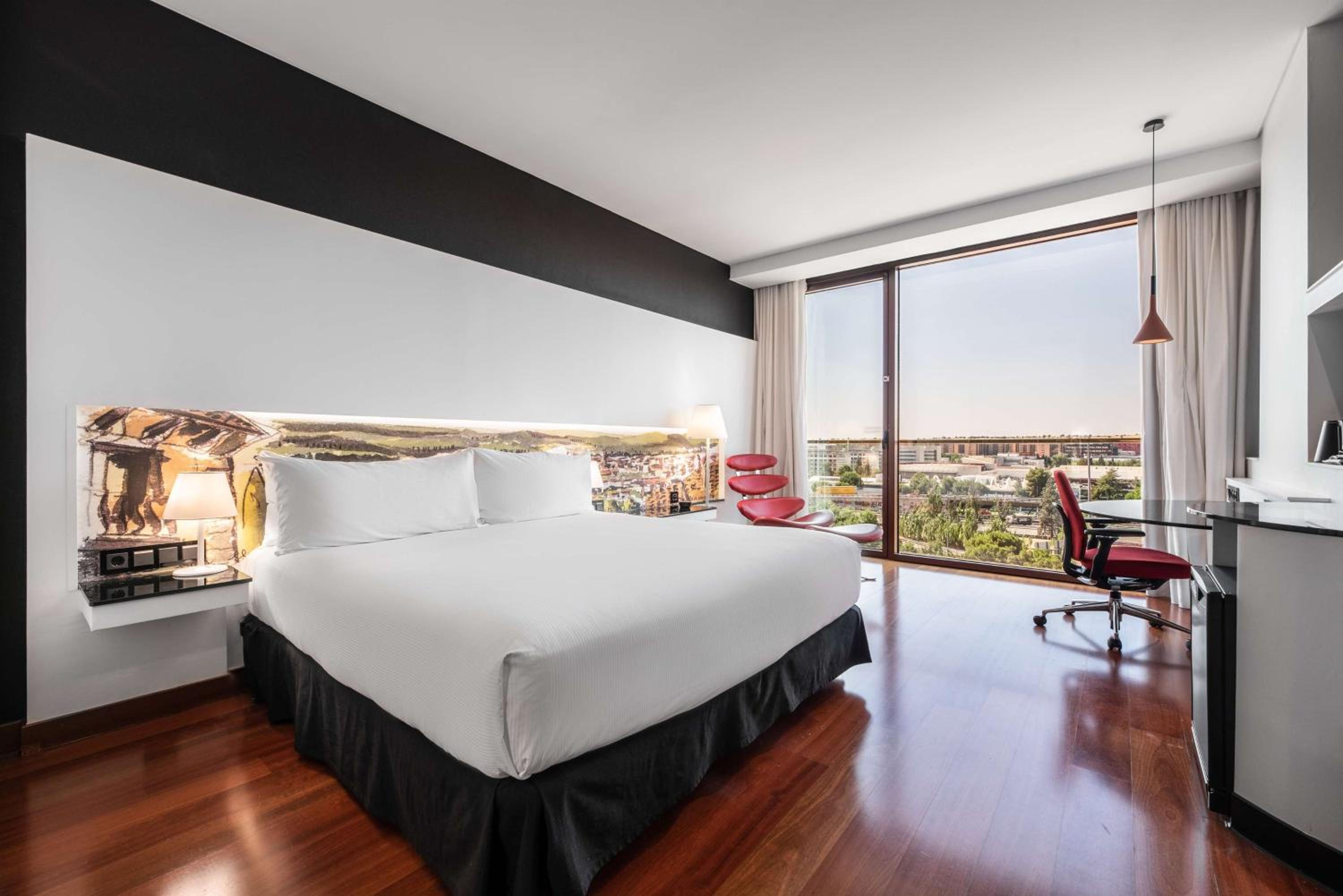 King Room with Skyline View
