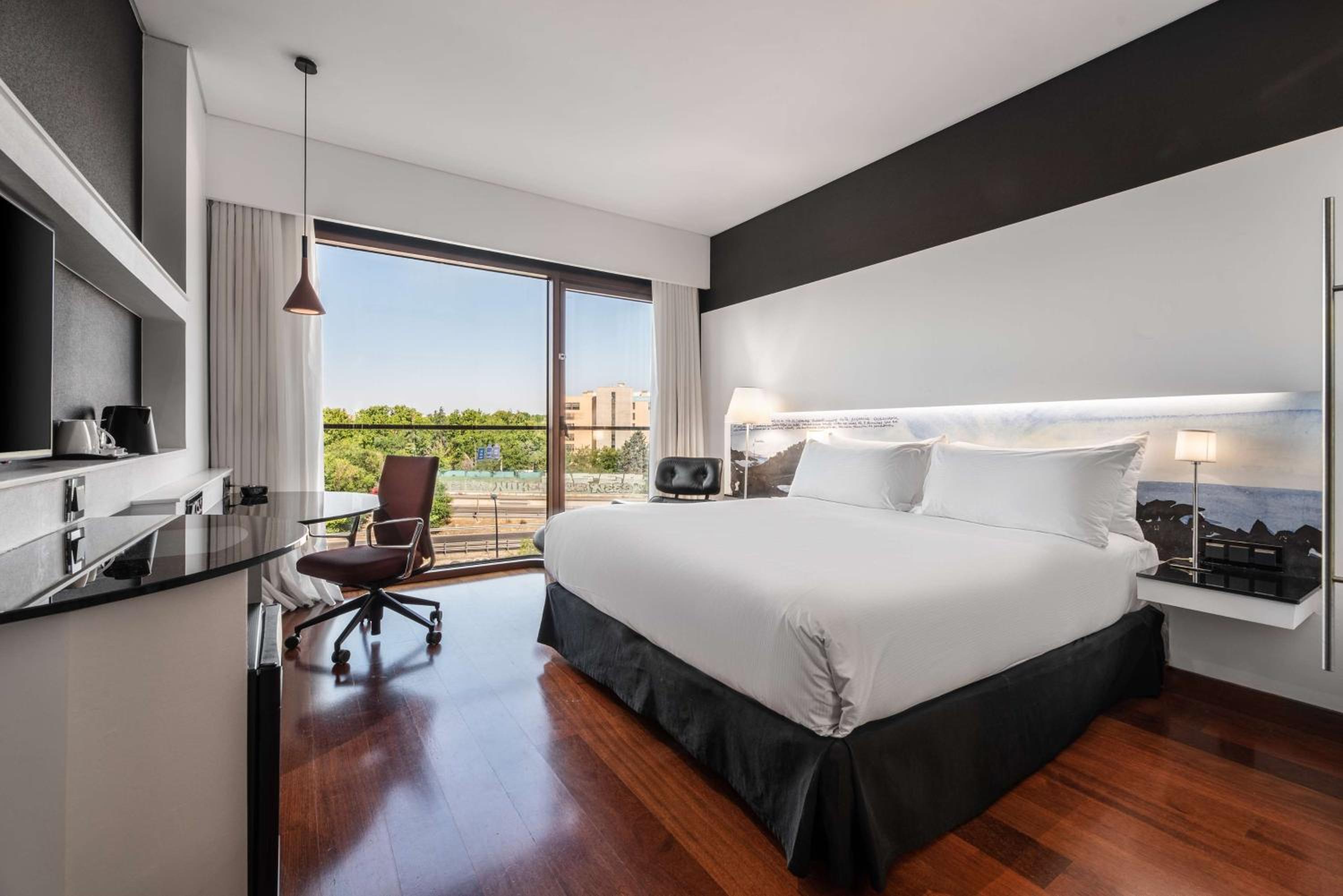 King Room with Urban View