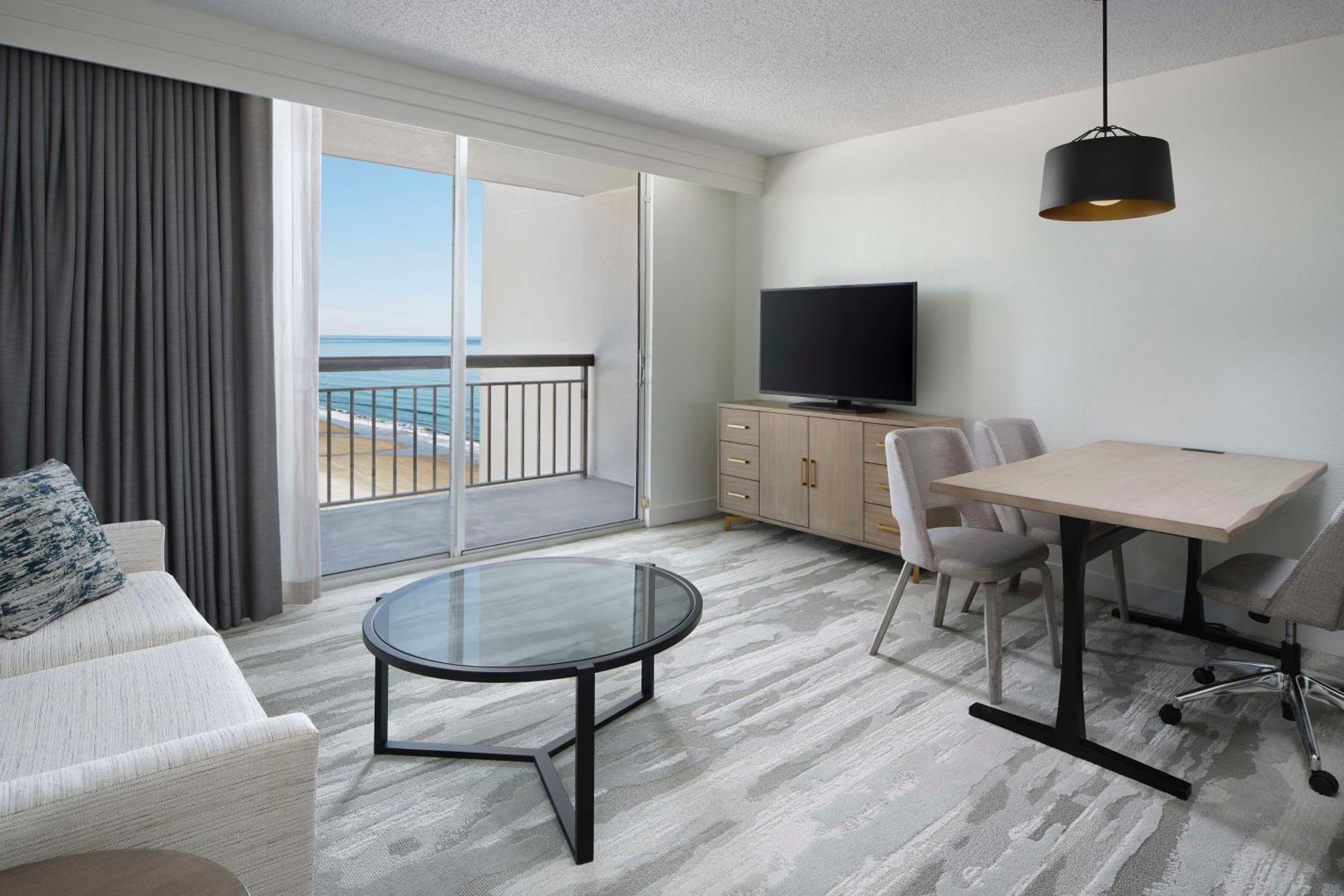 King Suite - Disability Access/Hearing Accessible photo 3