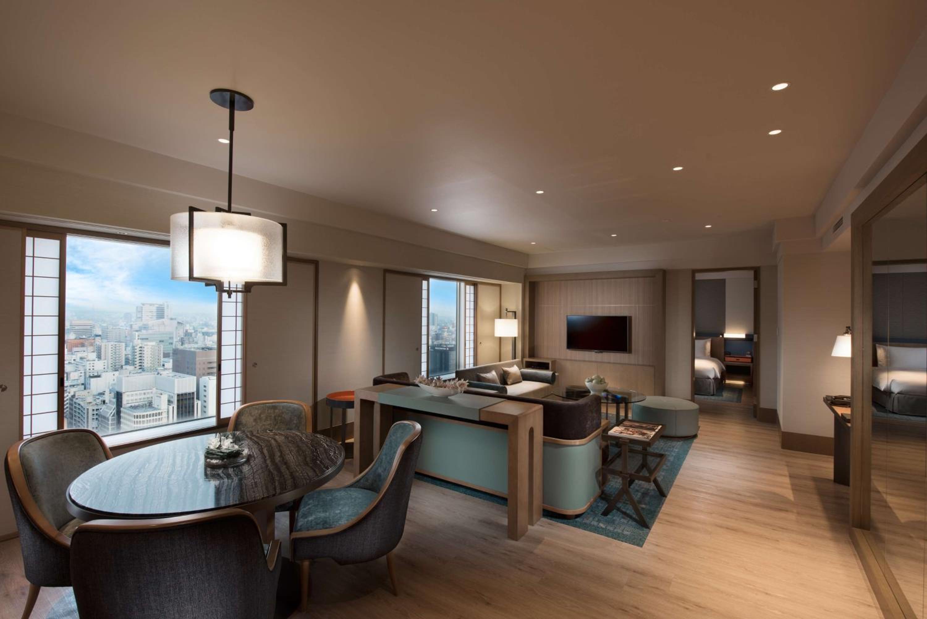Executive King Suite - Photo 7
