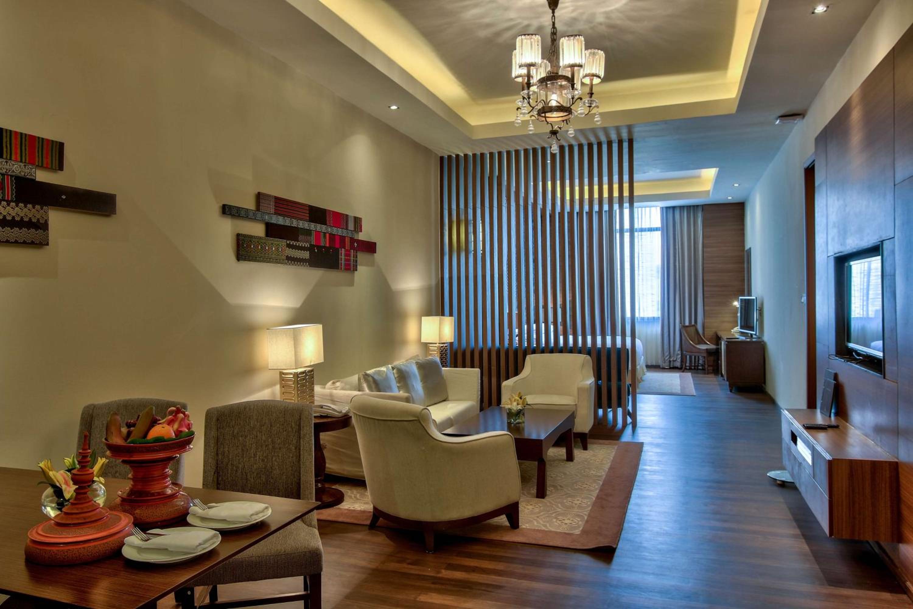 King One Bedroom Studio Suite-Lounge Access photo 1