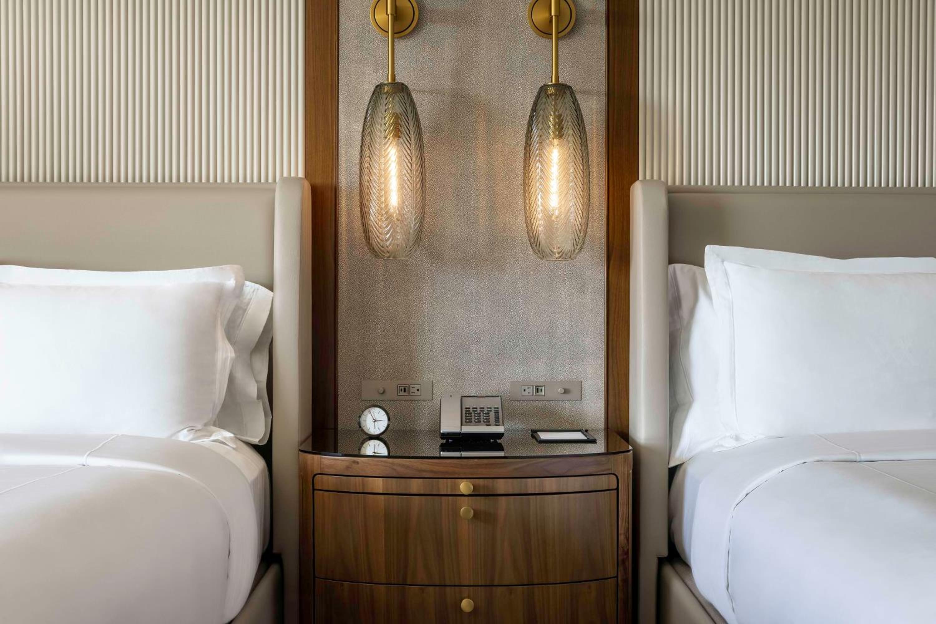 Deluxe Queen Room - High Floor