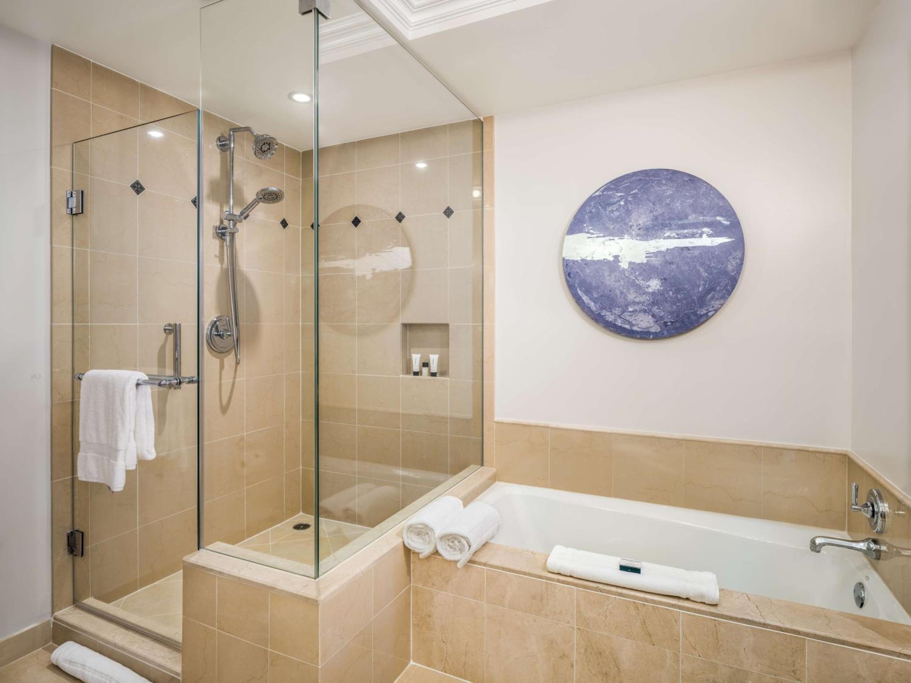 Deluxe Queen Room - High Floor