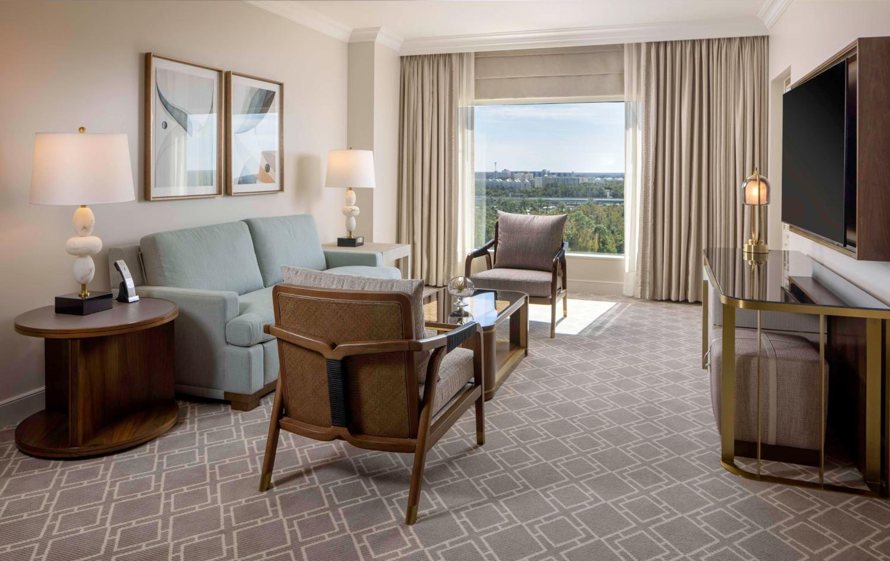 Deluxe Family King Suite With Balcony