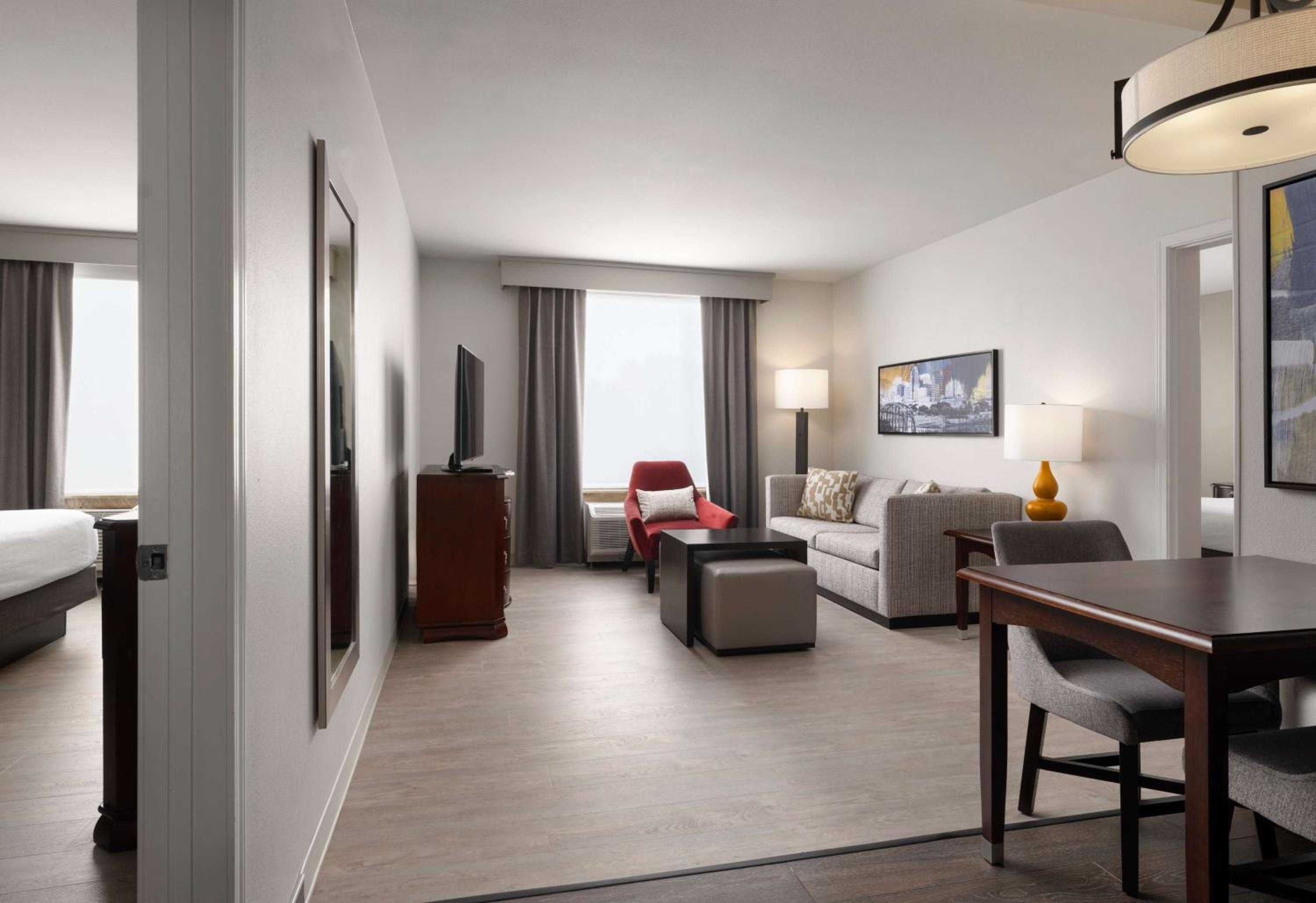 Two-Bedroom Suite - Non-Smoking - Photo 8
