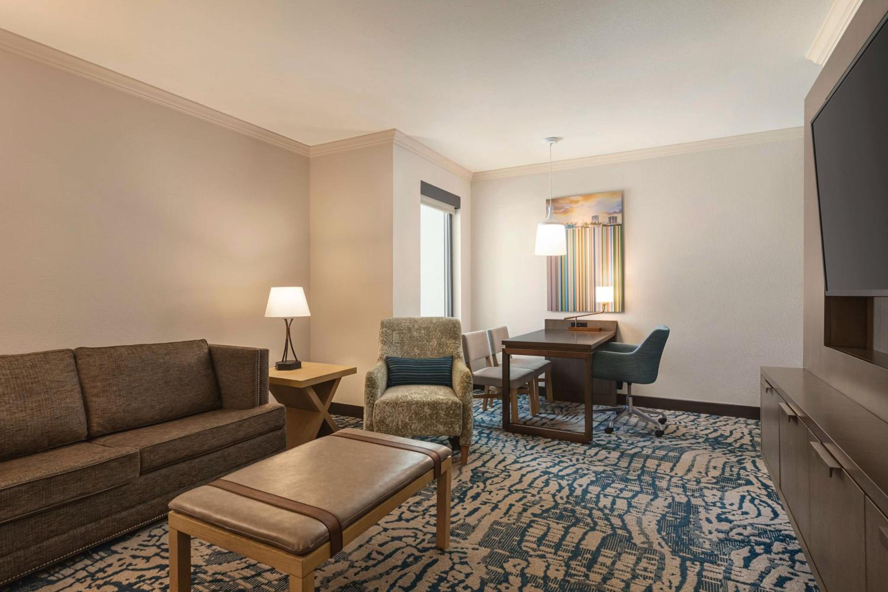 King Corner Suite - Mobility Access - Photo 1