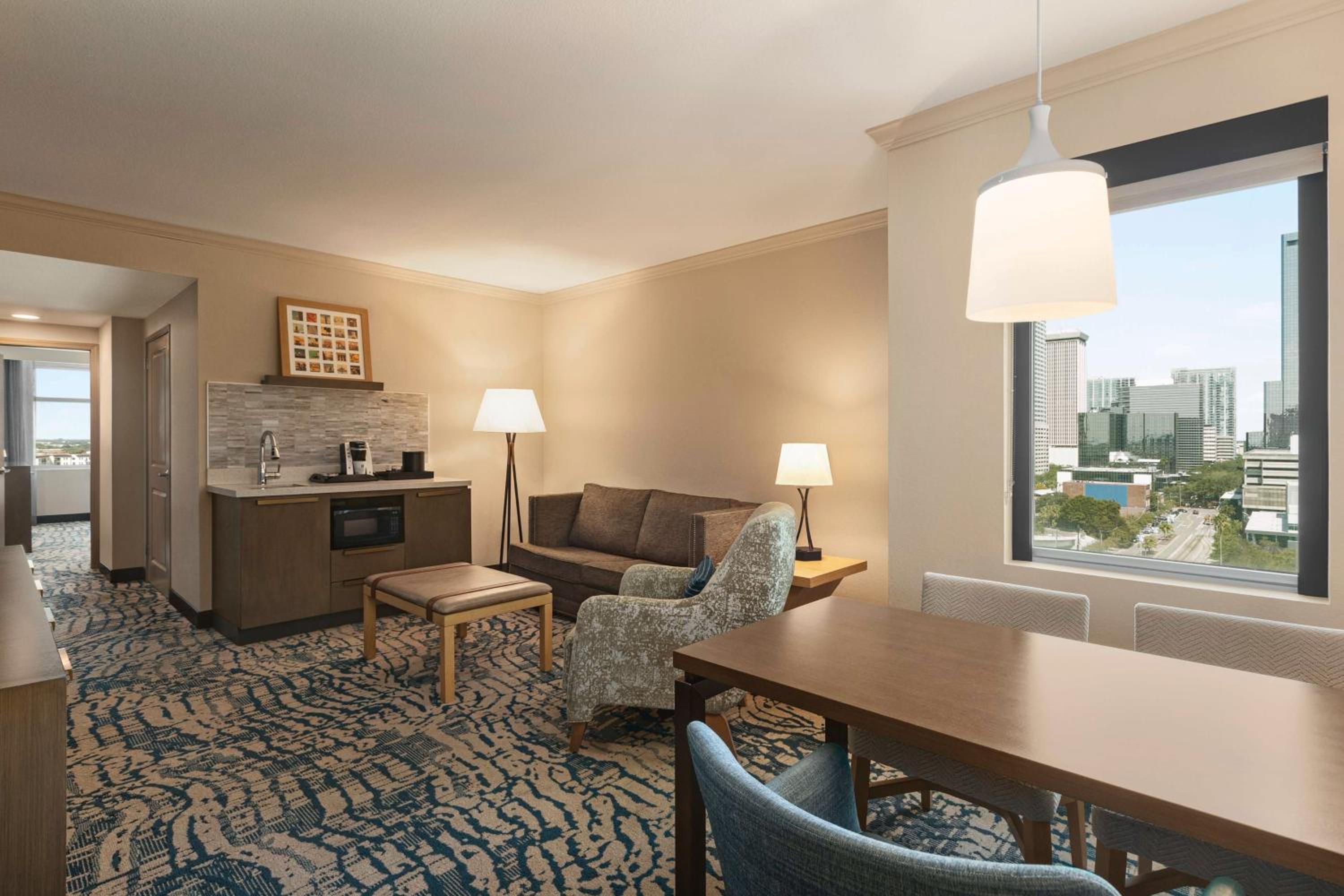 King Corner Suite - Mobility Access - Photo 2