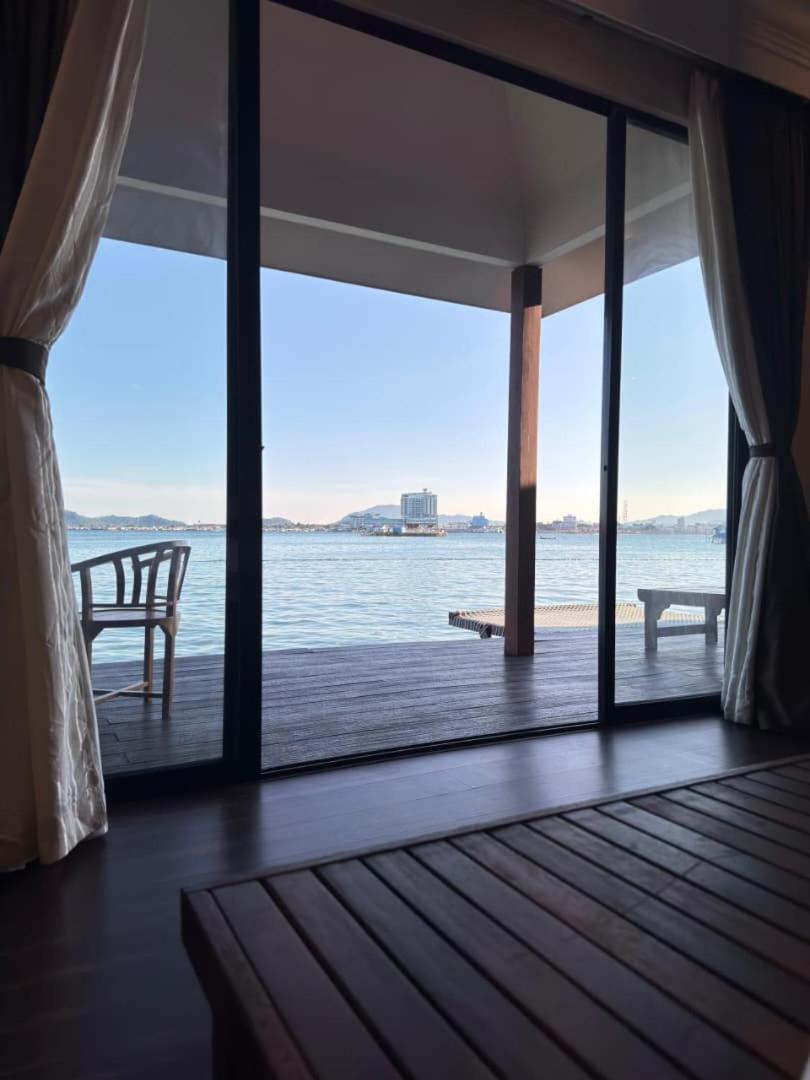 Water Villa City Sea View - King/Twin Bed