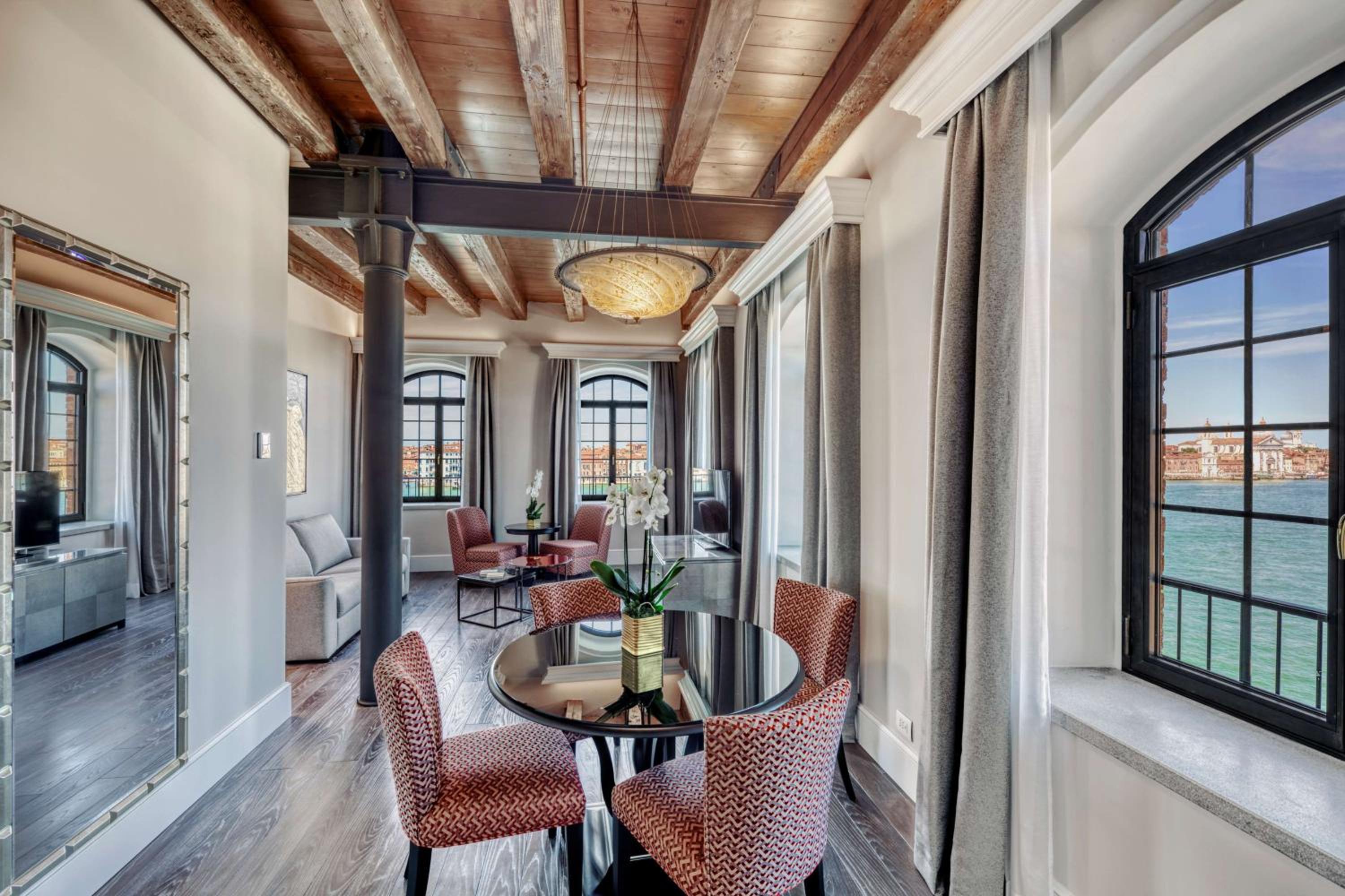 King Tower Suite