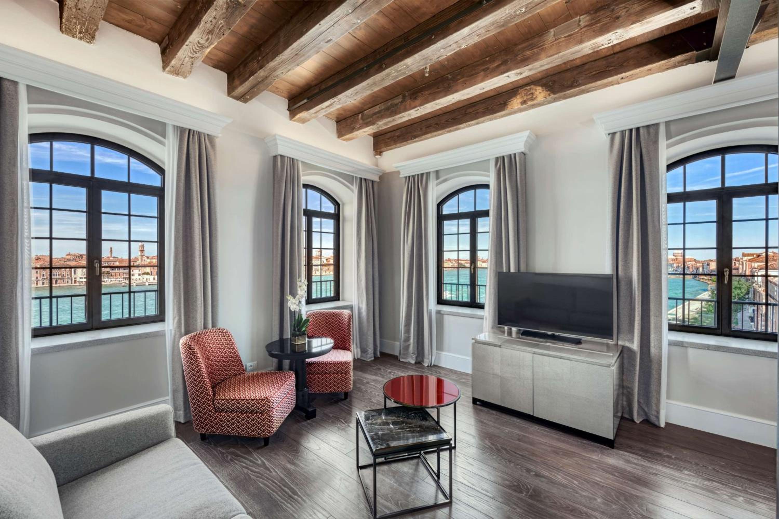 King Tower Suite