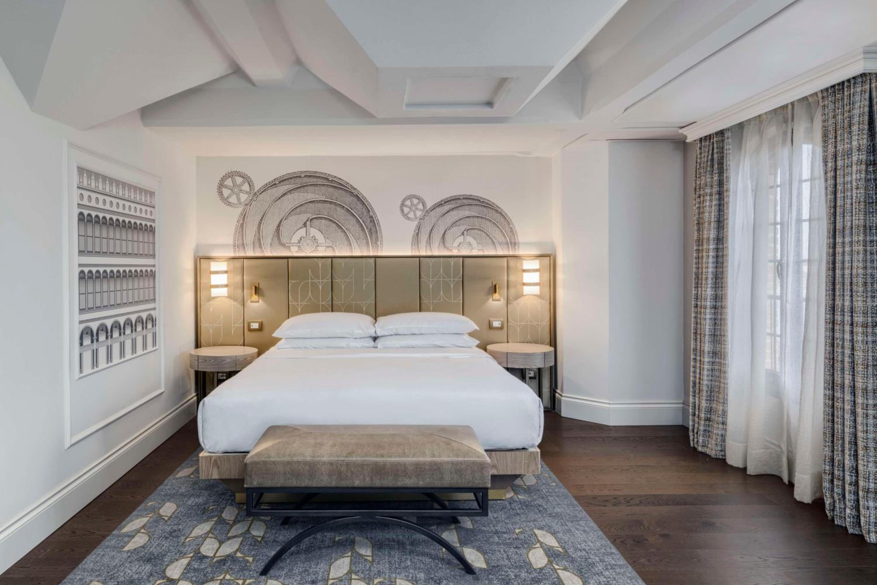 Deluxe King Room