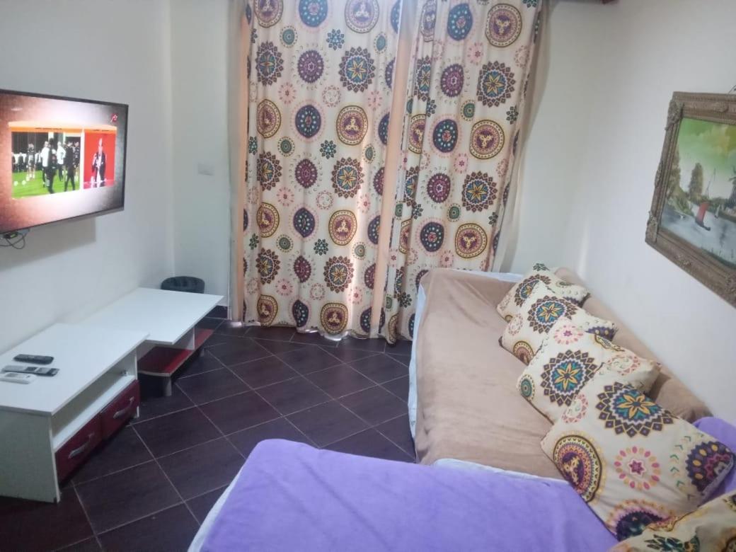 Family Room With Garden View photo 2