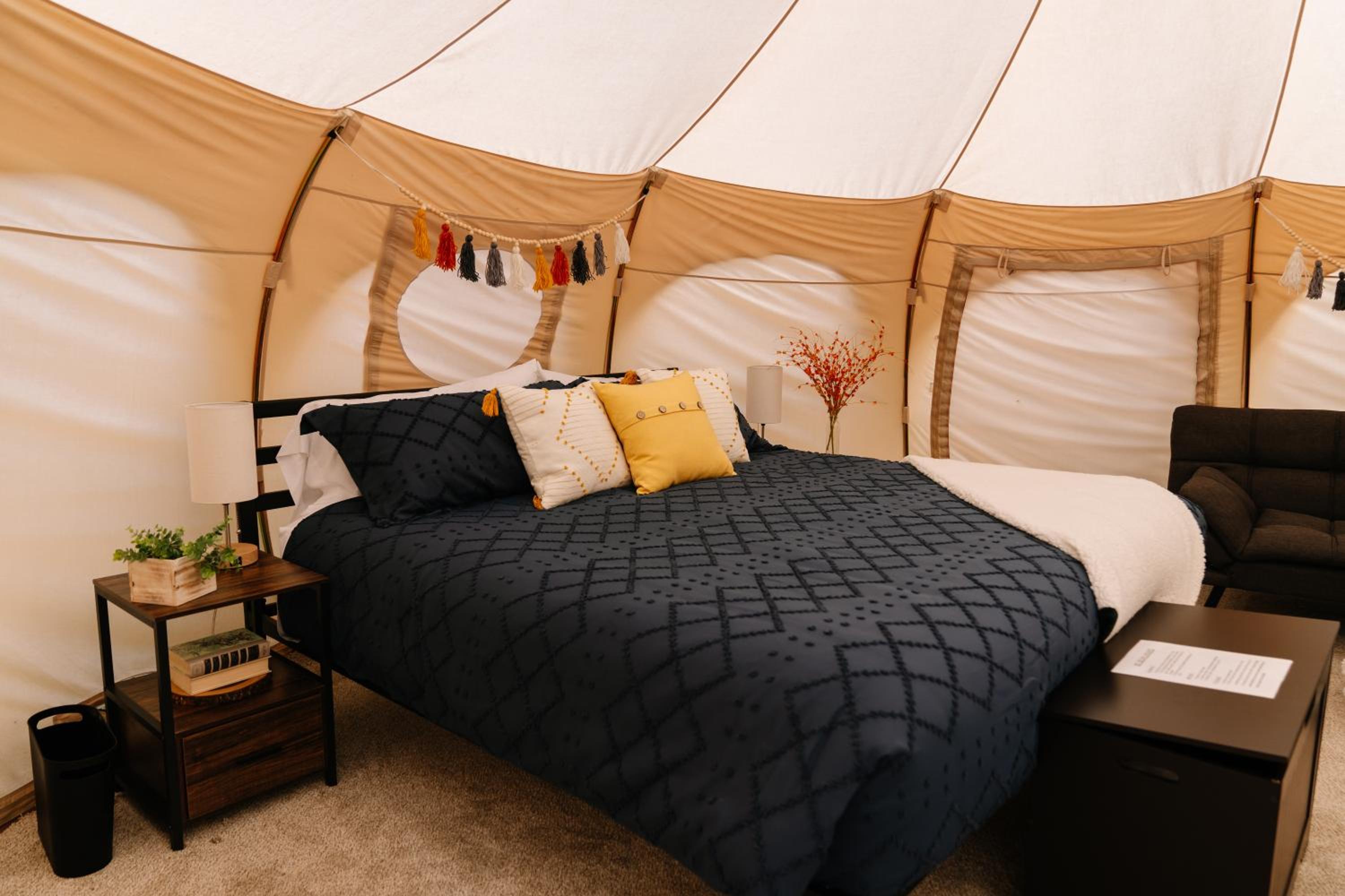 Yellowstone Family Tent - Photo 1