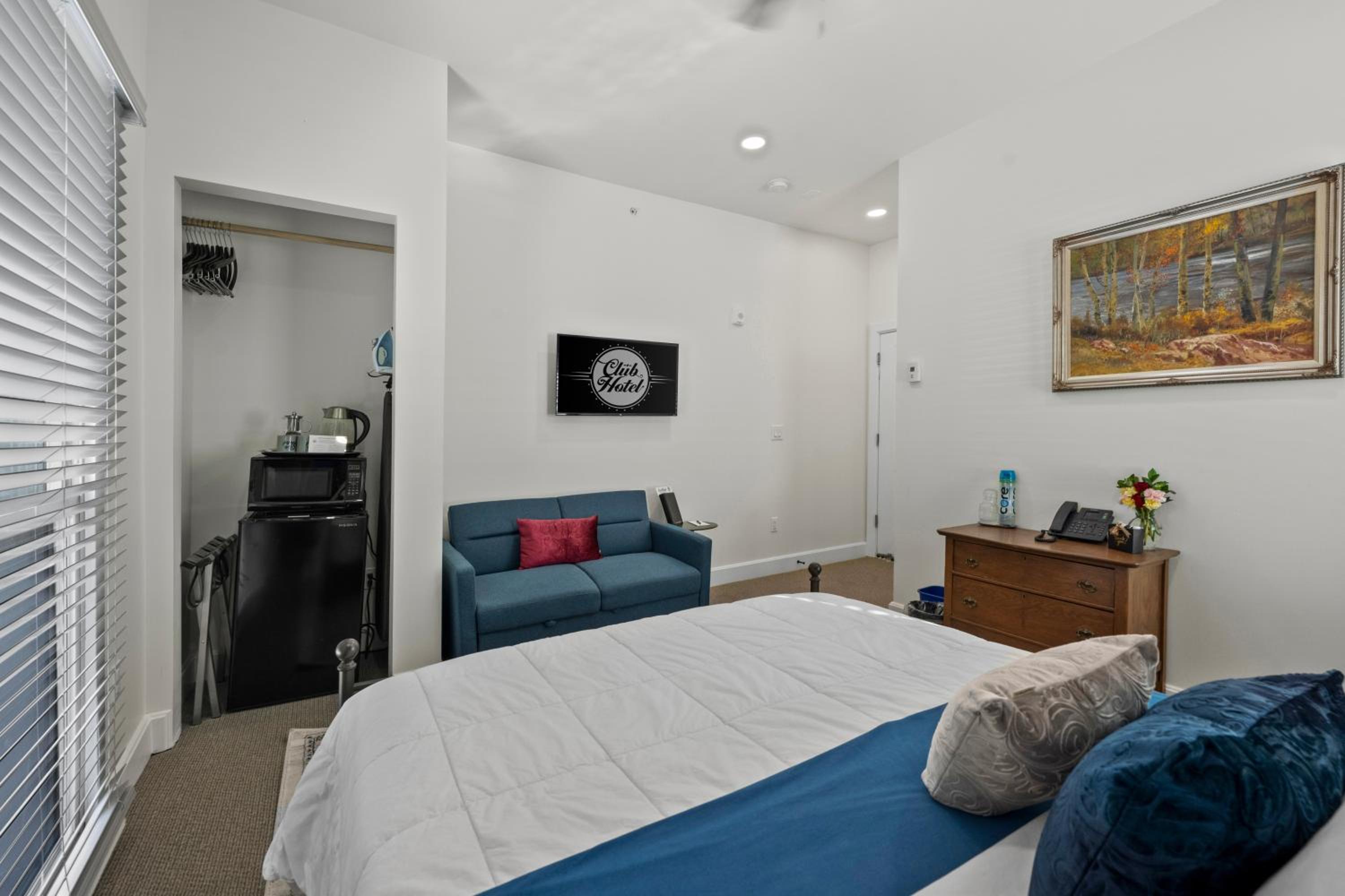 Queen Room photo 3
