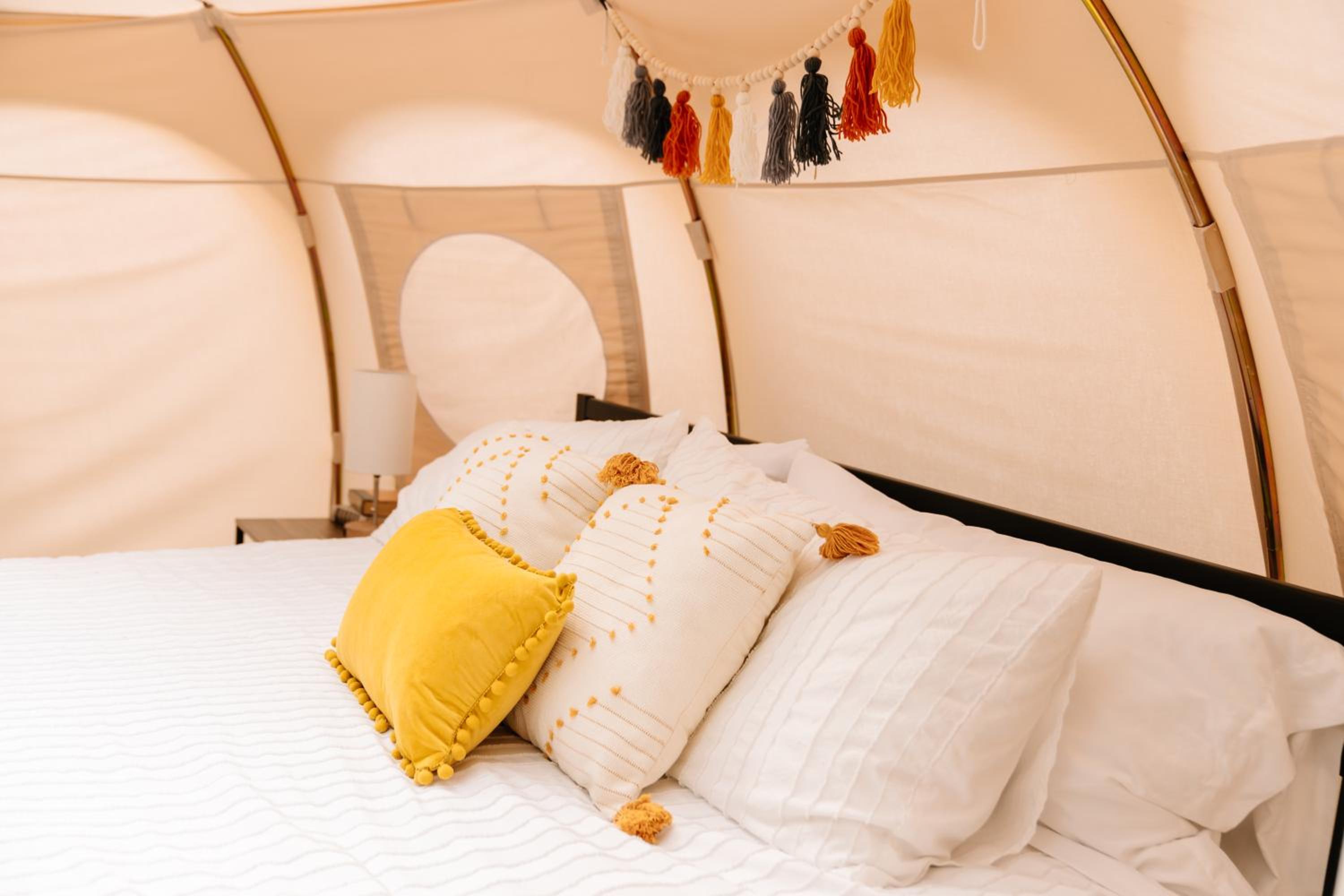 Yellowstone Luxury Couples Tent - Photo 4