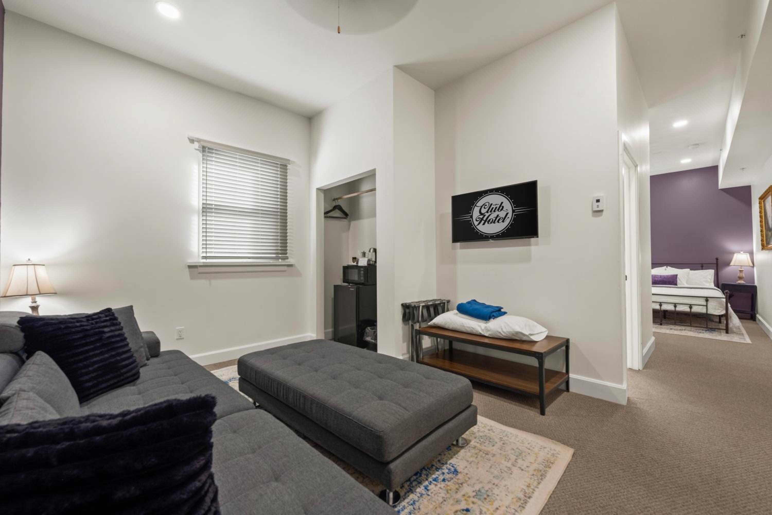Family Room photo 3
