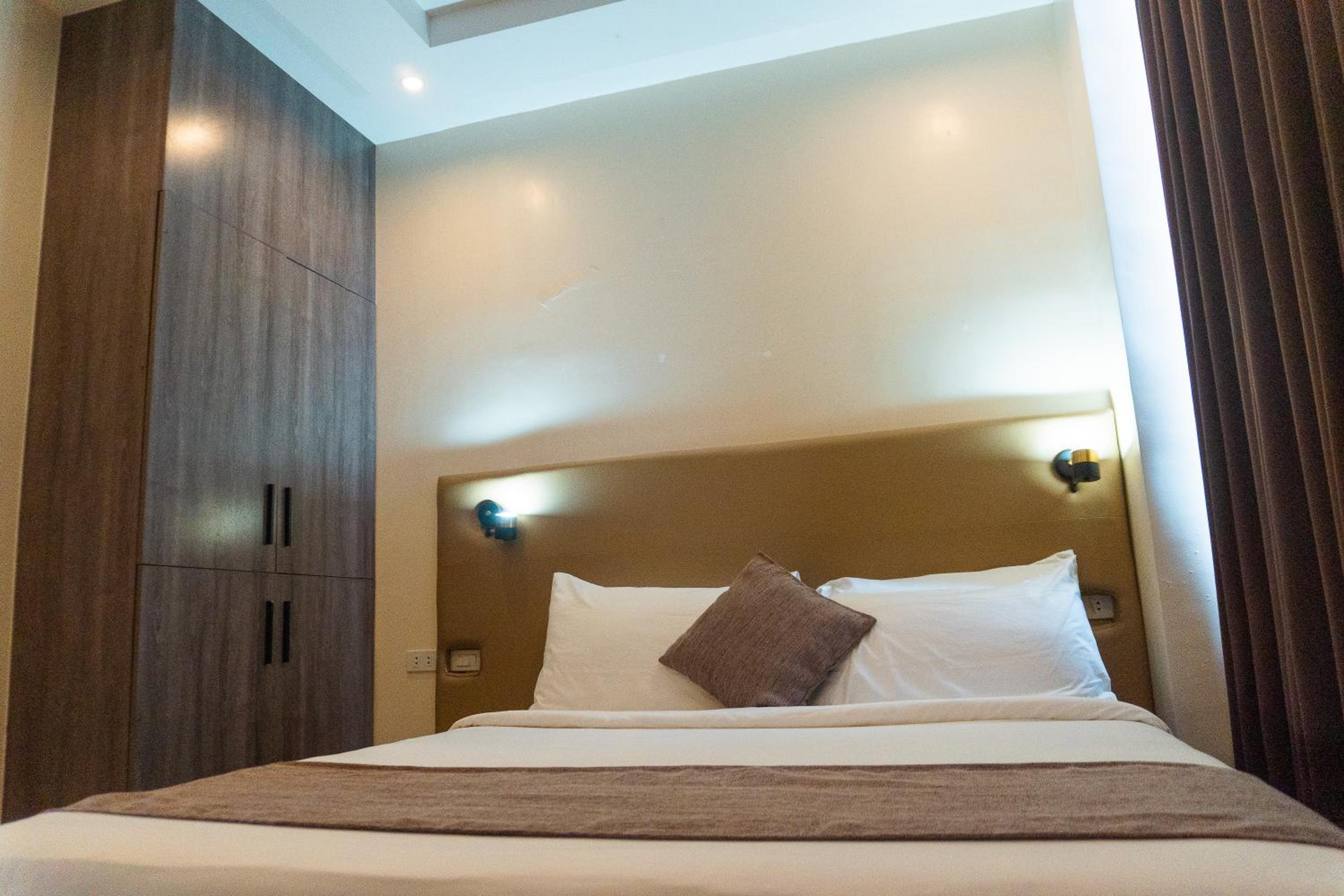 Deluxe Double Room with Sea View photo 2