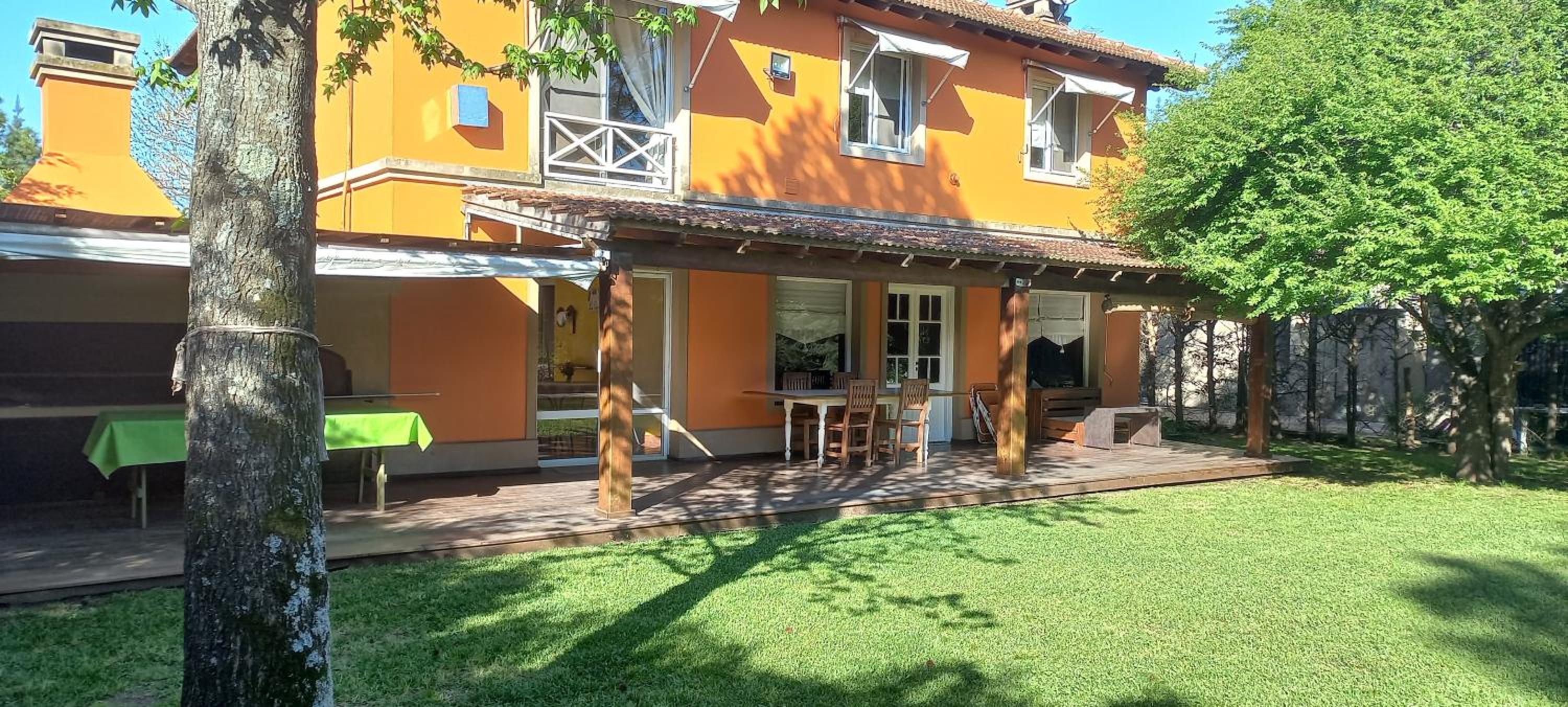 Four-Bedroom House photo 2