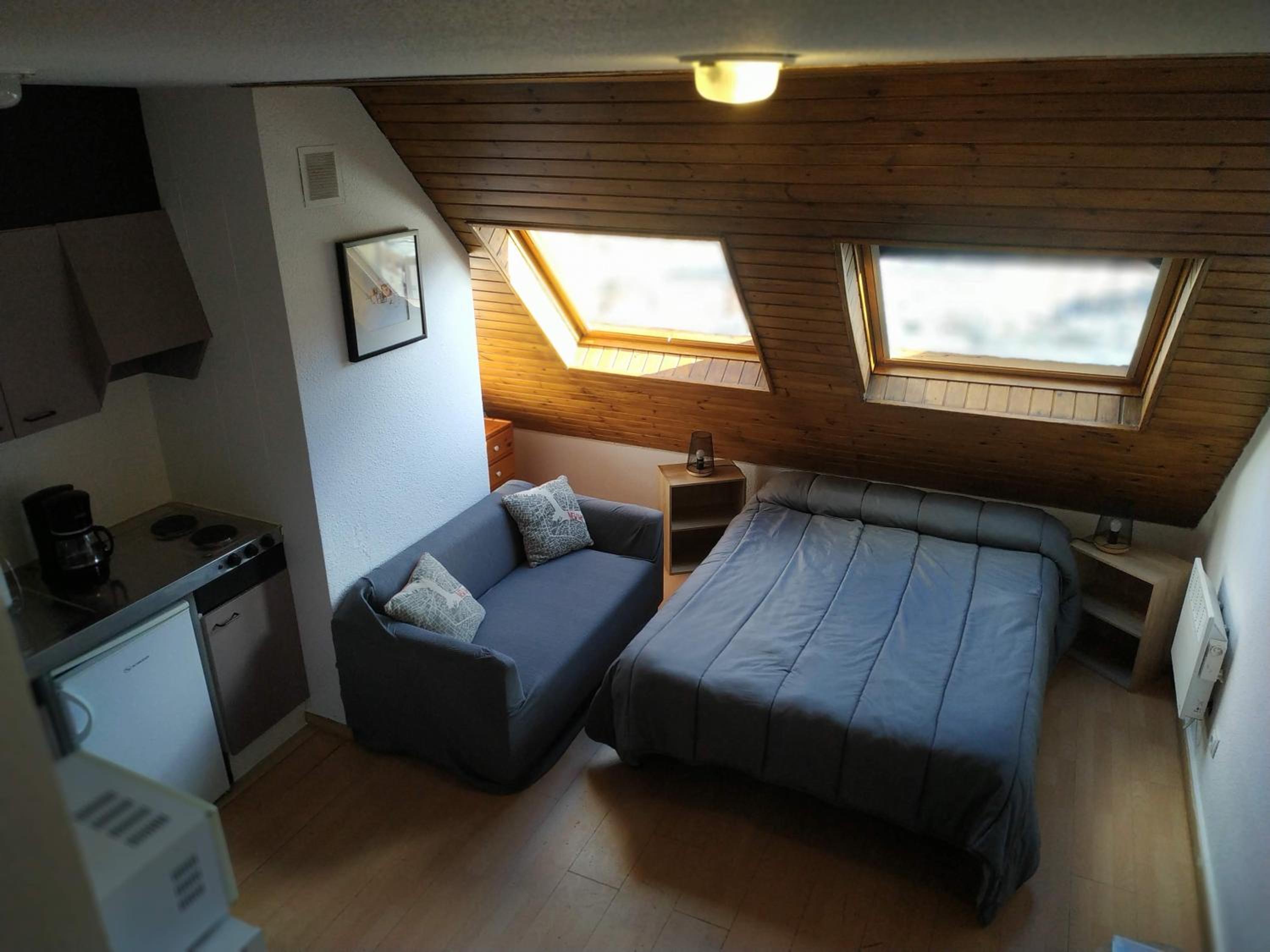 Studio - Split Level