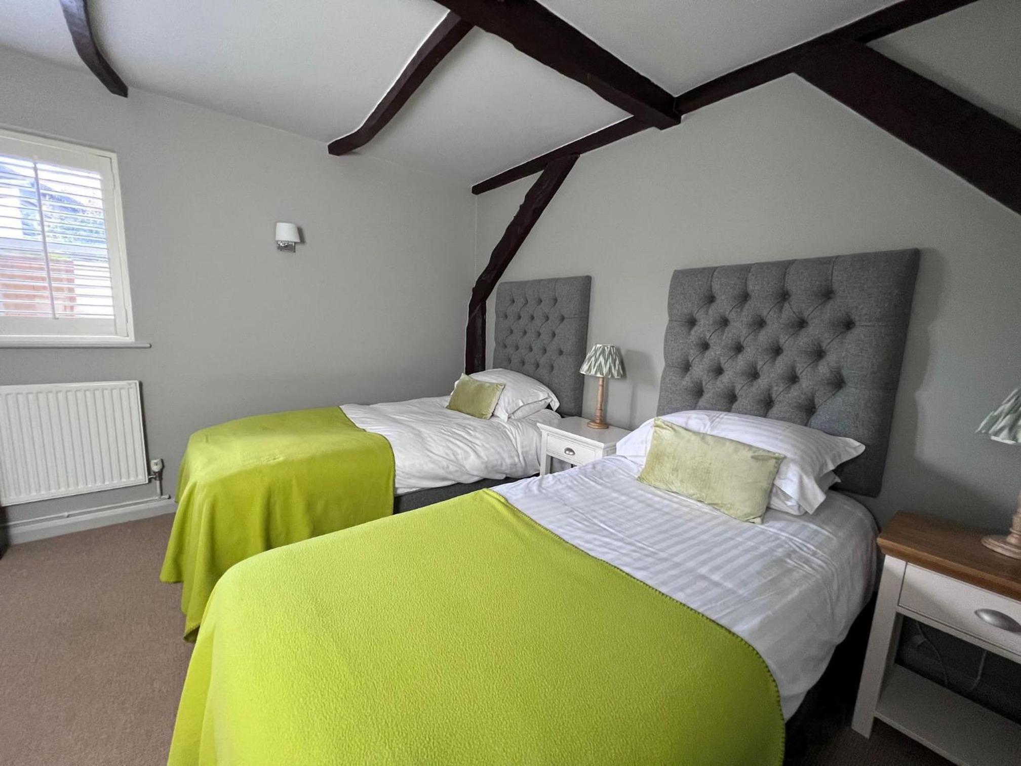 Standard Twin Room photo 1