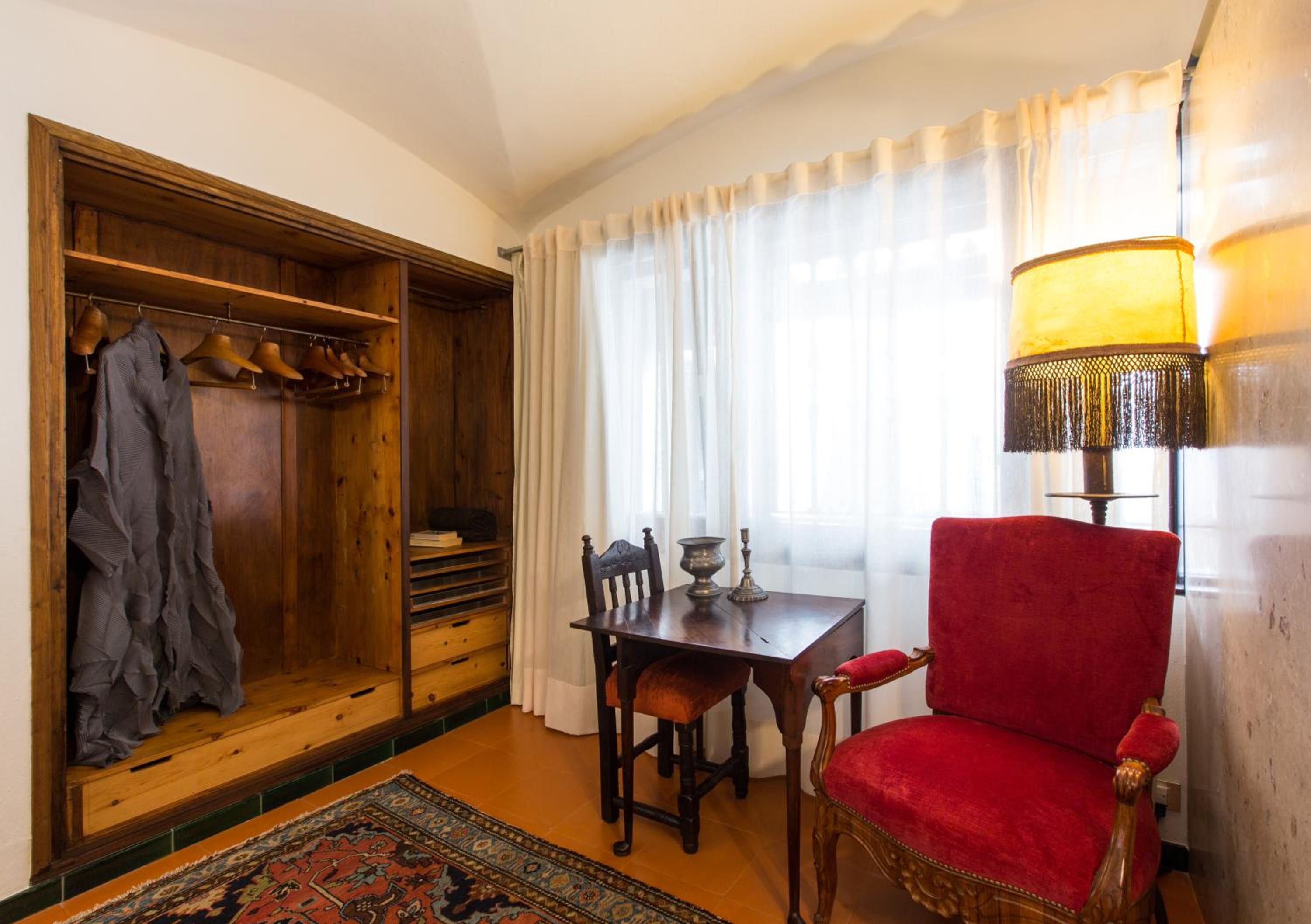 Double Room with Courtyard View - Photo 3