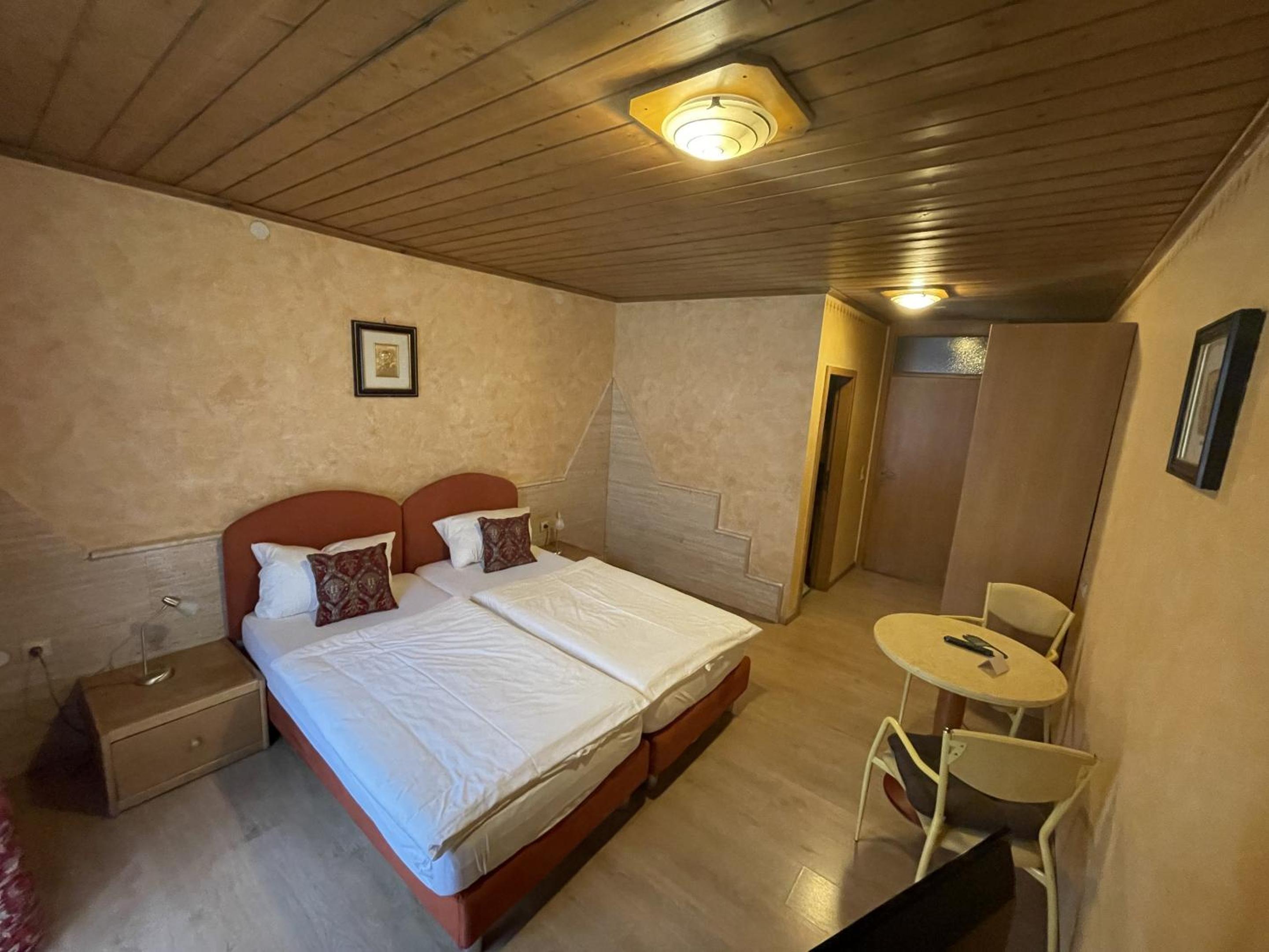 Economy Double Room - Photo 1