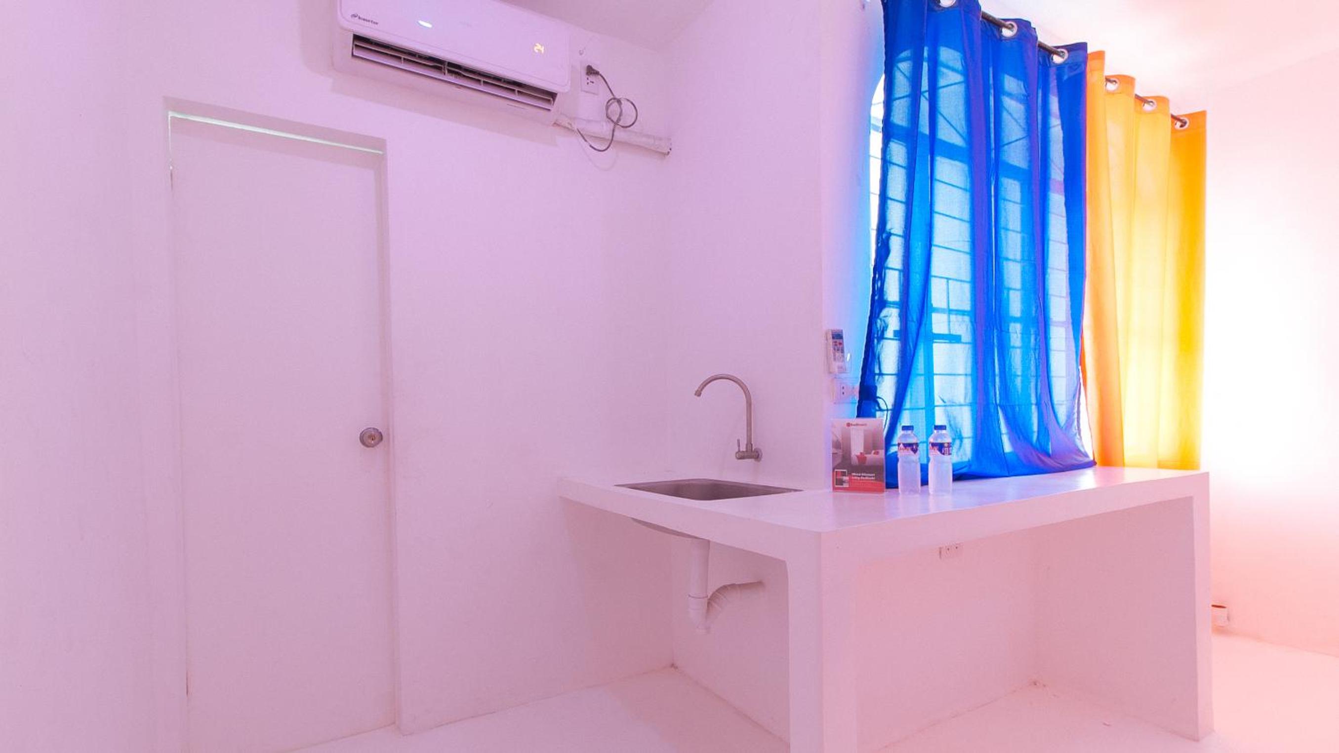 Double Room - Photo 17
