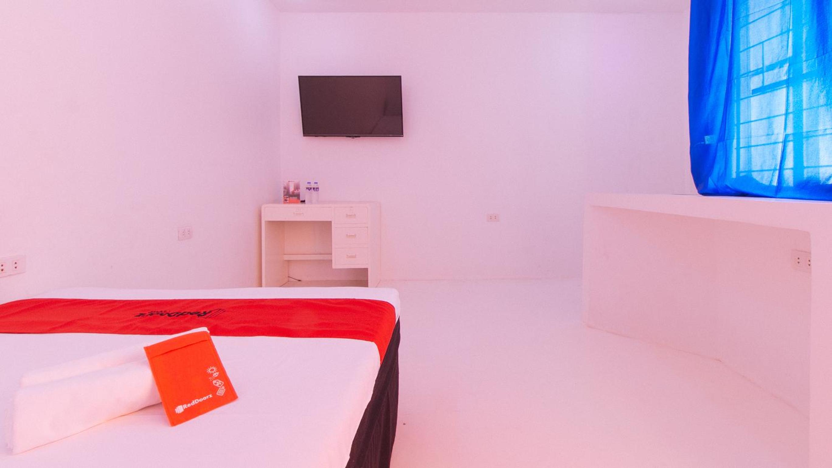 Double Room - Photo 16