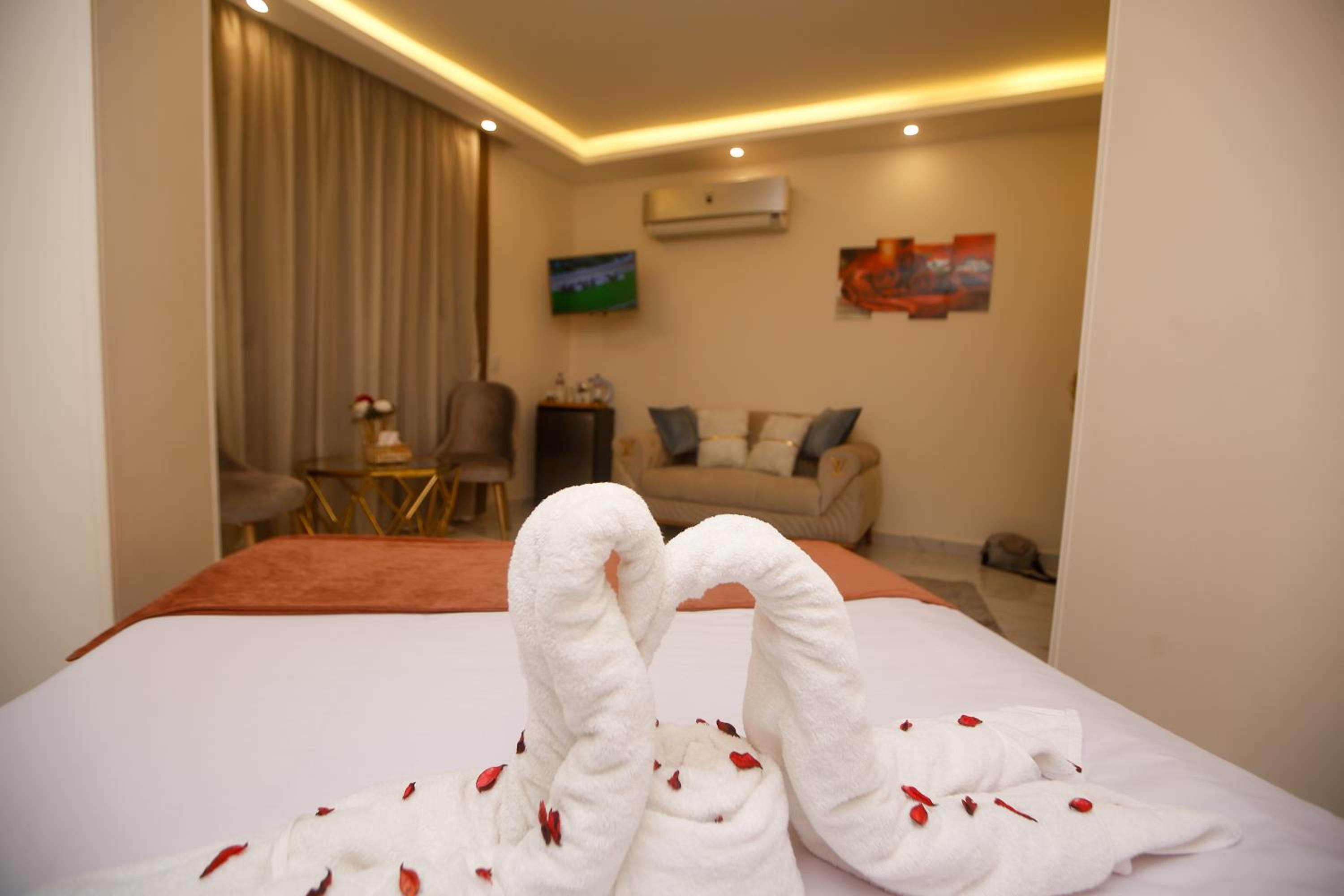Double Room with Pyramids View